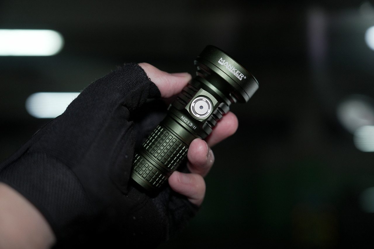 Manker Handleuchte MC13 II SFT40 1800 Lumen mit 18350 Akku und erweiterbar für 18650 - (1-St)