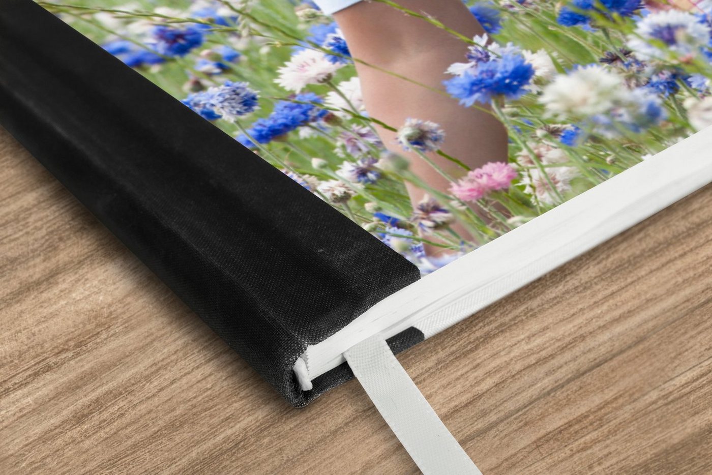 Thumbnail - MuchoWow Notizbuch Mädchen - Blumen - Wiese, Notebook, Notizblock a5, Tagebuch, Journal Liniert