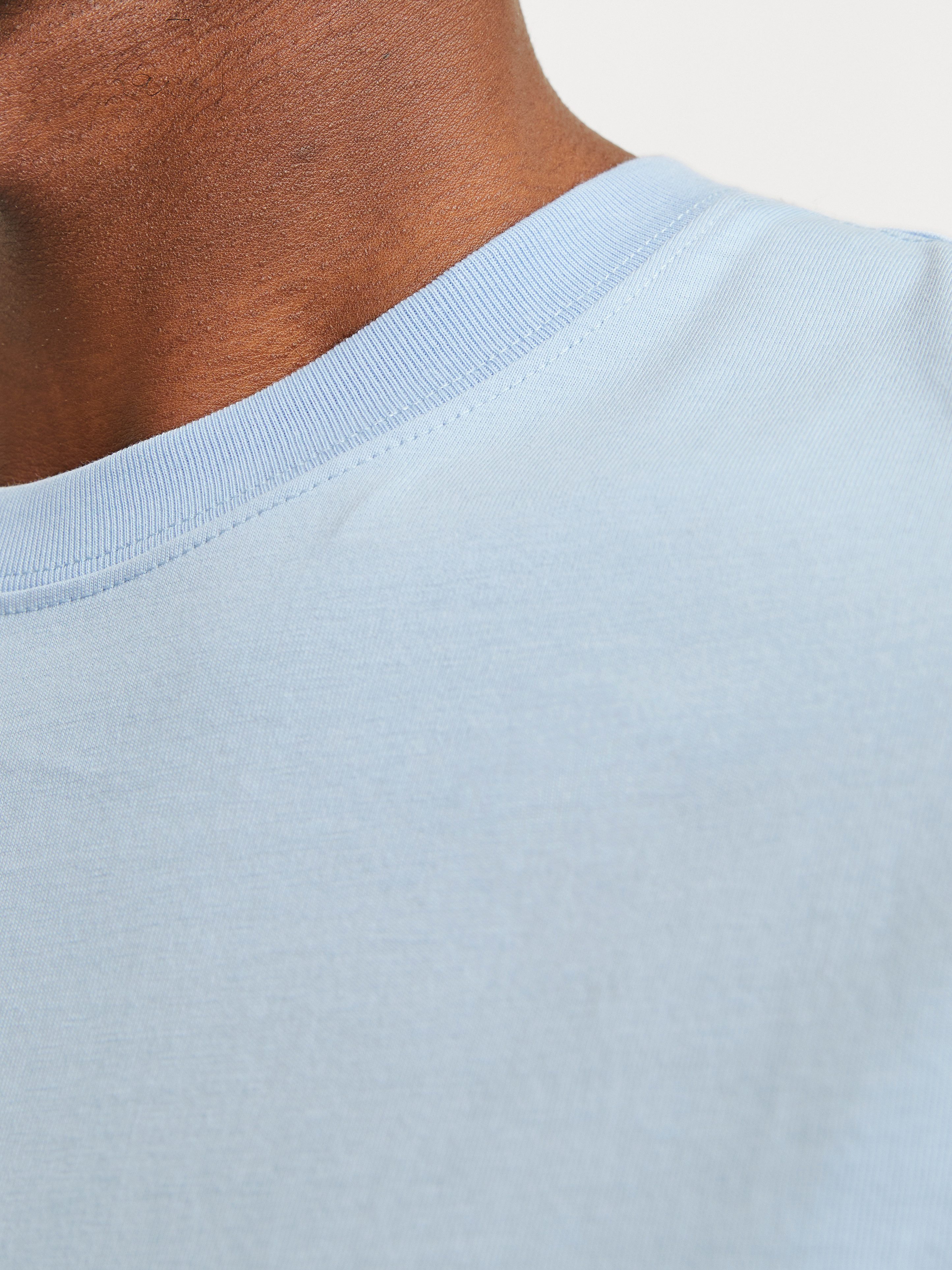 Jack & Jones Rundhalsshirt JJECHARGE TEE O-NECK NOOS mit Rundhalsausschnitt