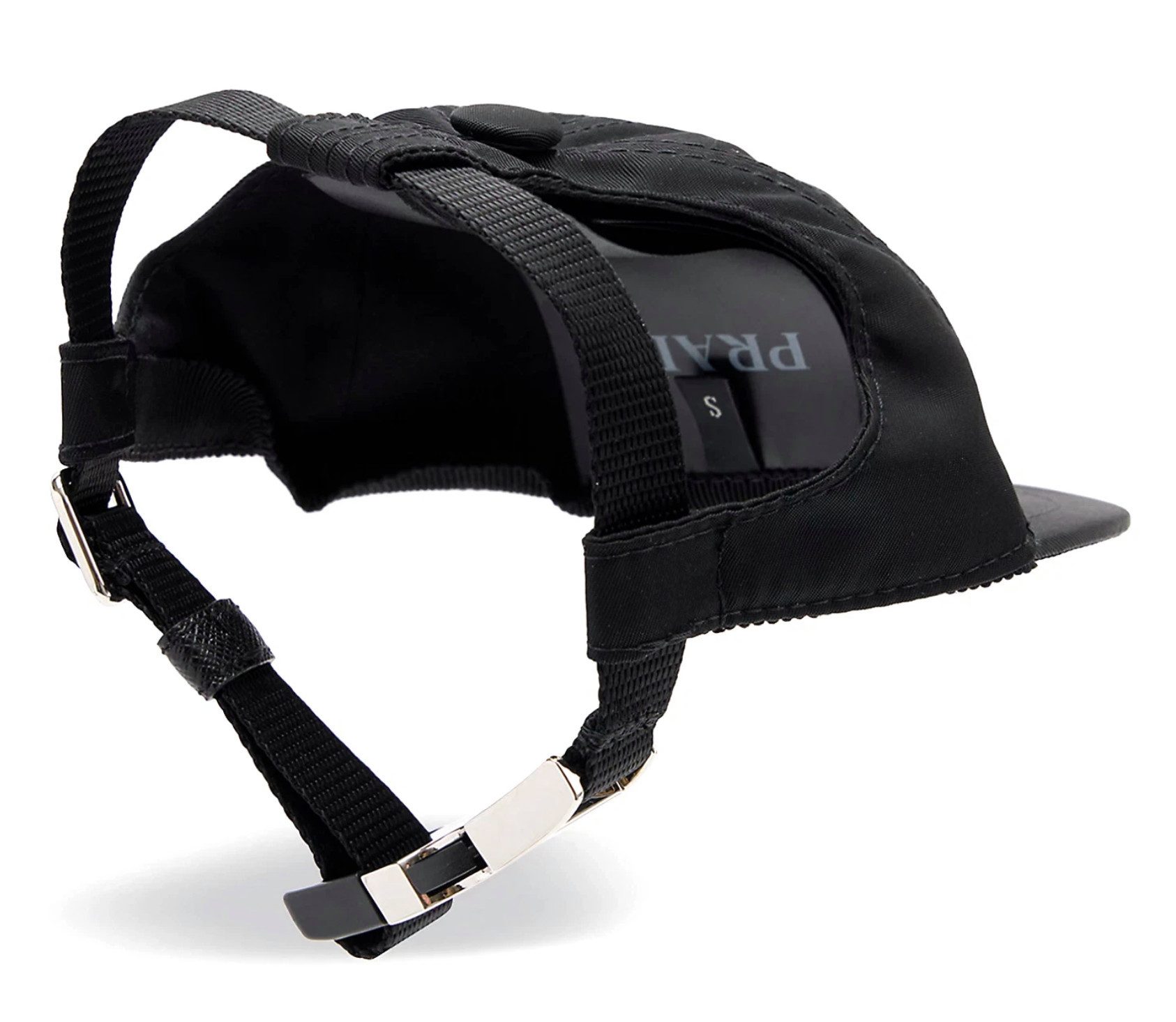 PRADA Hundebademantel Prada HUnde Re-Nylon Dog Baseball Cap Luxus Hundemütze mit Logo, Dreieckige-Plakette aus Emaille mit Metallrahmen