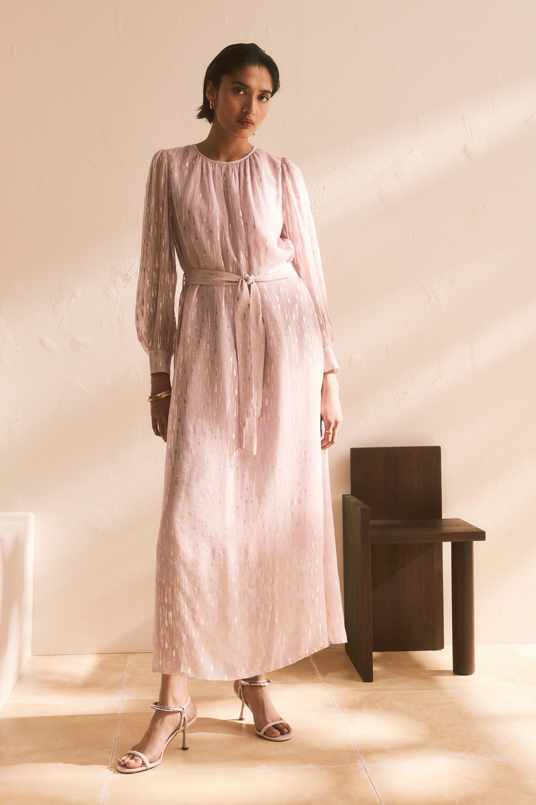 Next Maxikleid Langarm-Maxikleid mit Bindegürtel (1-tlg)