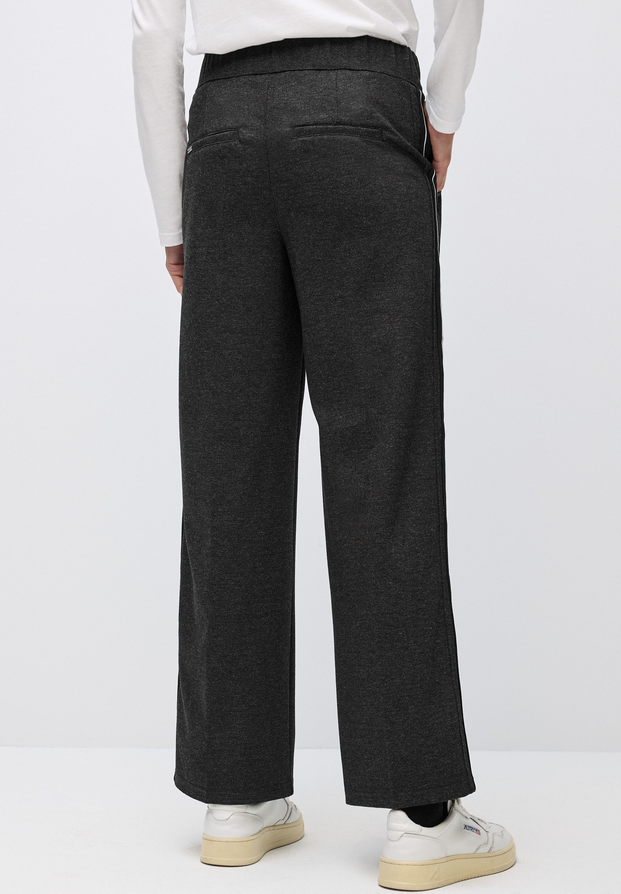 STREET ONE Stoffhose QR Straight Leg Mela mit Tape und seitlichen Taschen günstig online kaufen