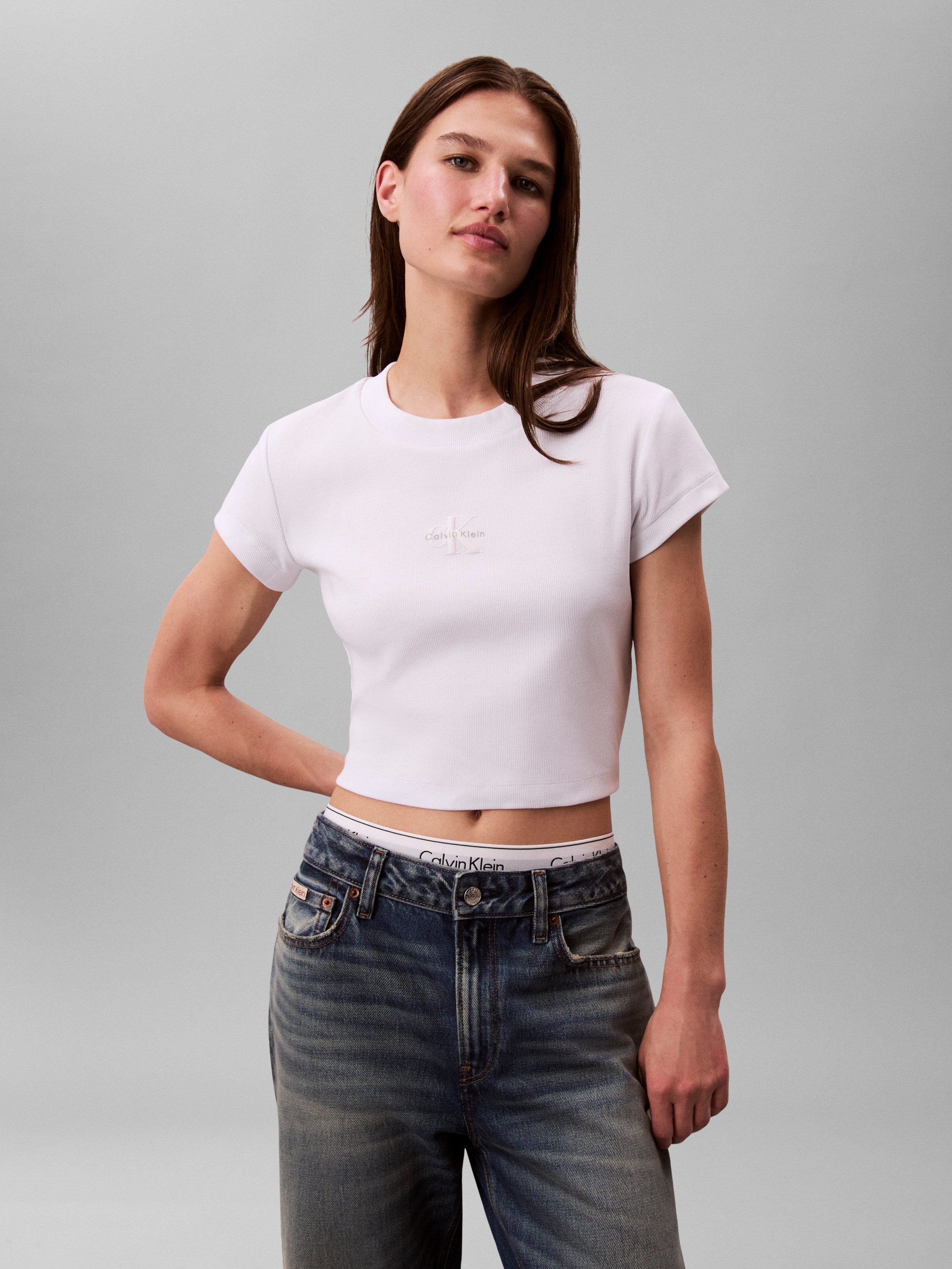 Calvin Klein T-Shirt MONOGRAM BABY TEE Rundhalsausschnitt, taillenlang