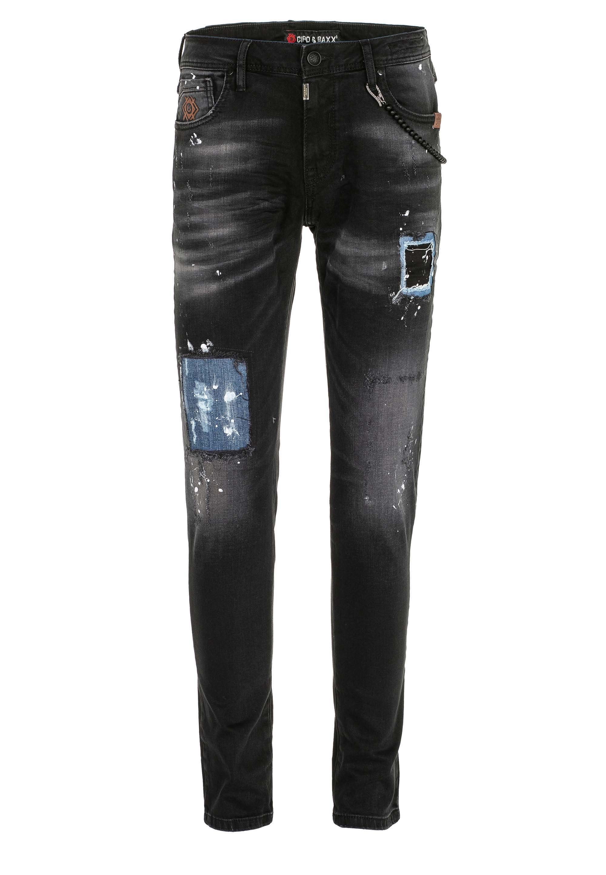 Jeans Destroyed-Effekten mit Baxx Cipo Bequeme &
