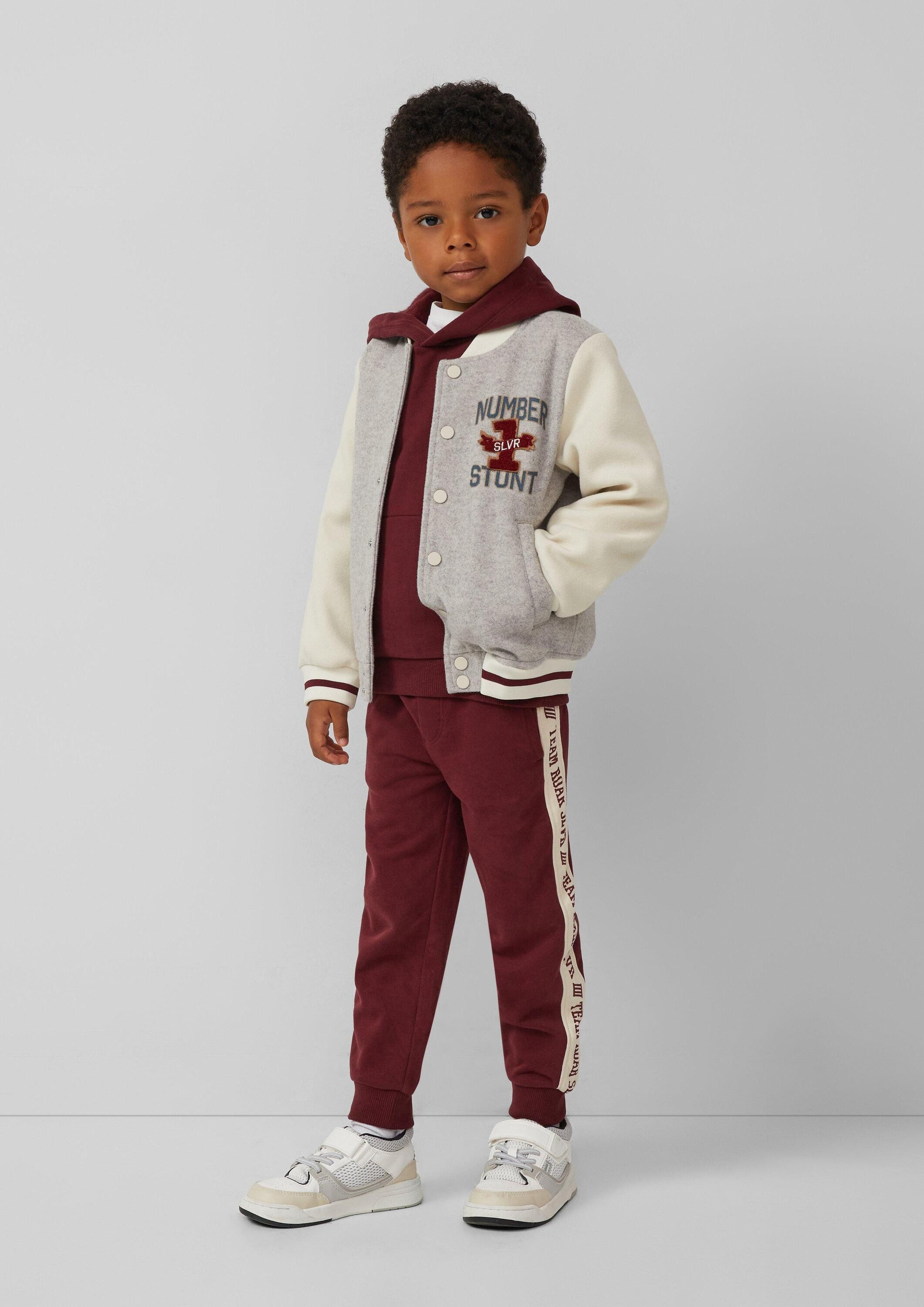 s.Oliver Sweatshirt Sweatshirt Hoodie mit Front- und Backprint und kuscheliger Innenseite