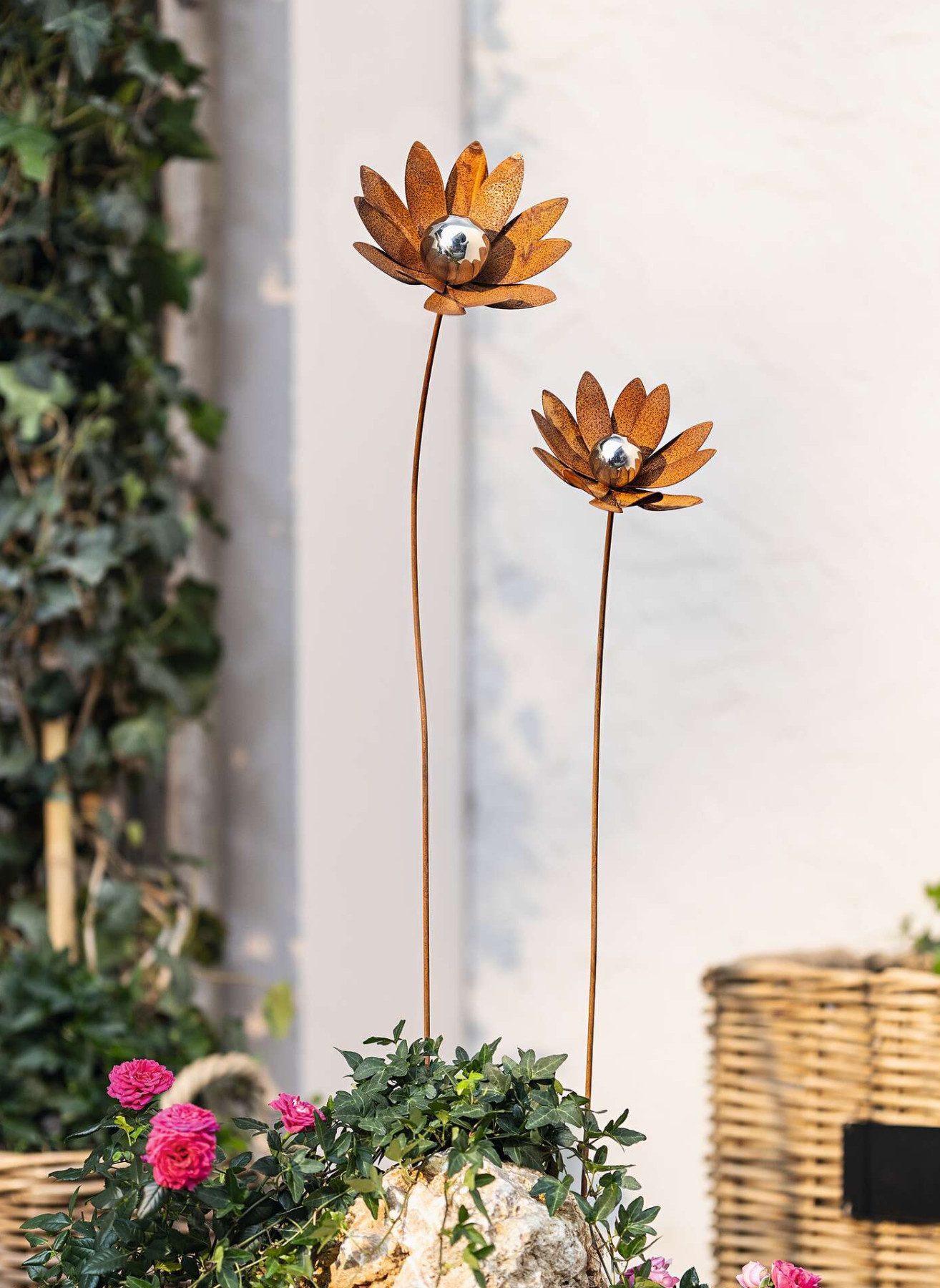 Dekoleidenschaft Gartenstecker "Blume" Metall mit Rost Finish, rostige Outdoor Metalldeko, Rostdeko (2-St., im Set) 85 + 105 cm hoch, Metallstecker, Gartendeko  – Bild 2 von 5