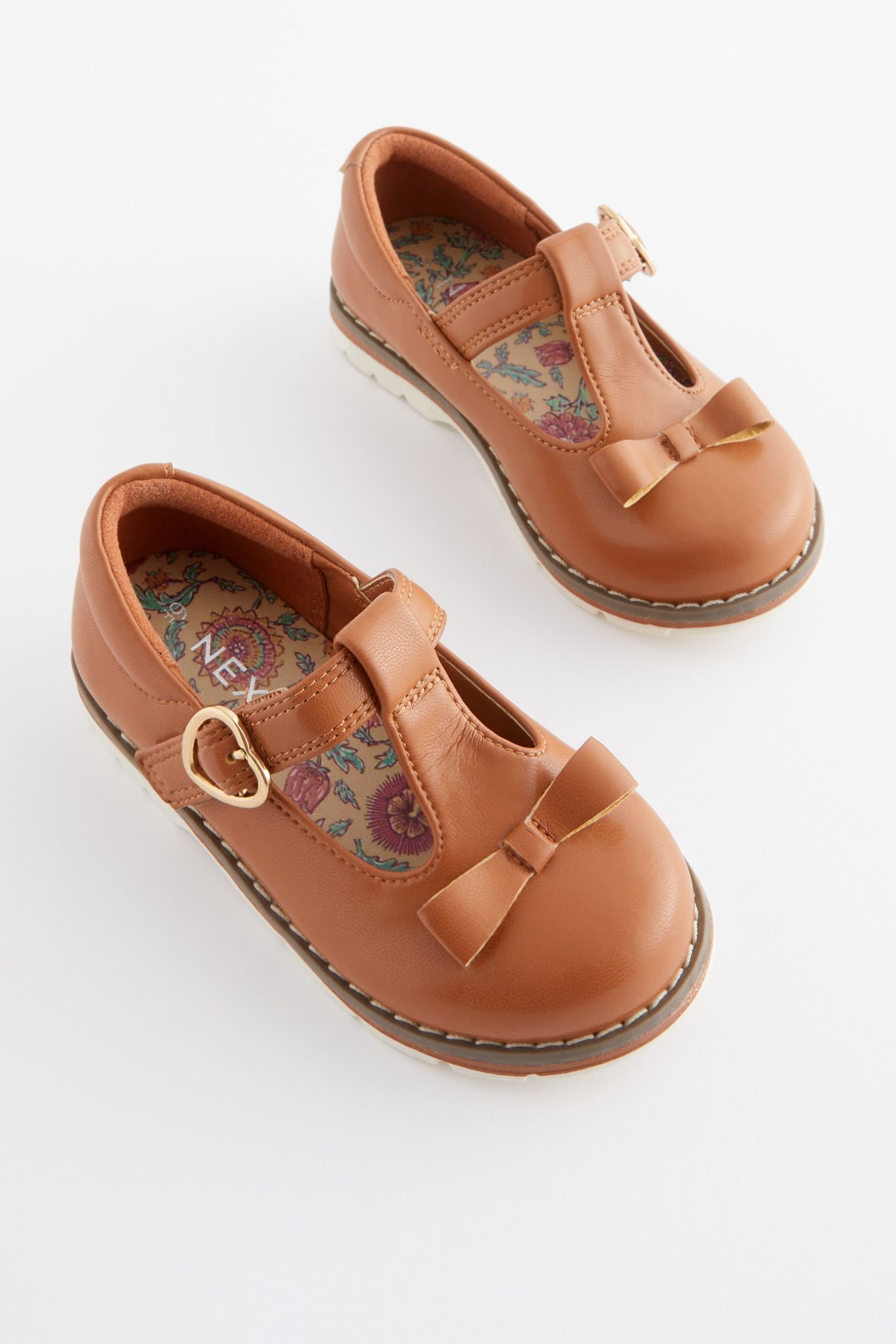 mit Tan Schuhe Next T-Steg (1-tlg) Schleife und Brown T-Strap-Sandale