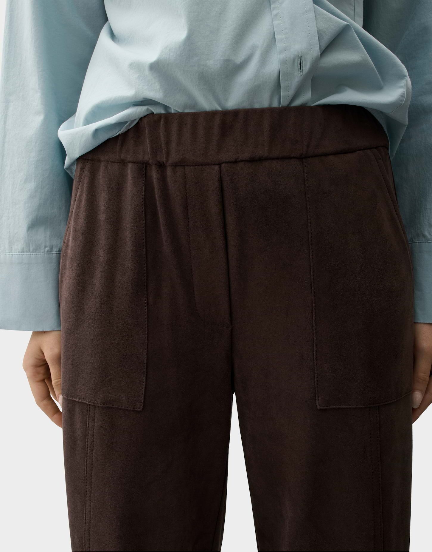 OPUS PANTS Lederhose Metta cargo aus weicher Veloursoptik Gerader Beinverlauf mit verkürzter Länge und Cargotaschen – Bild 4 von 5