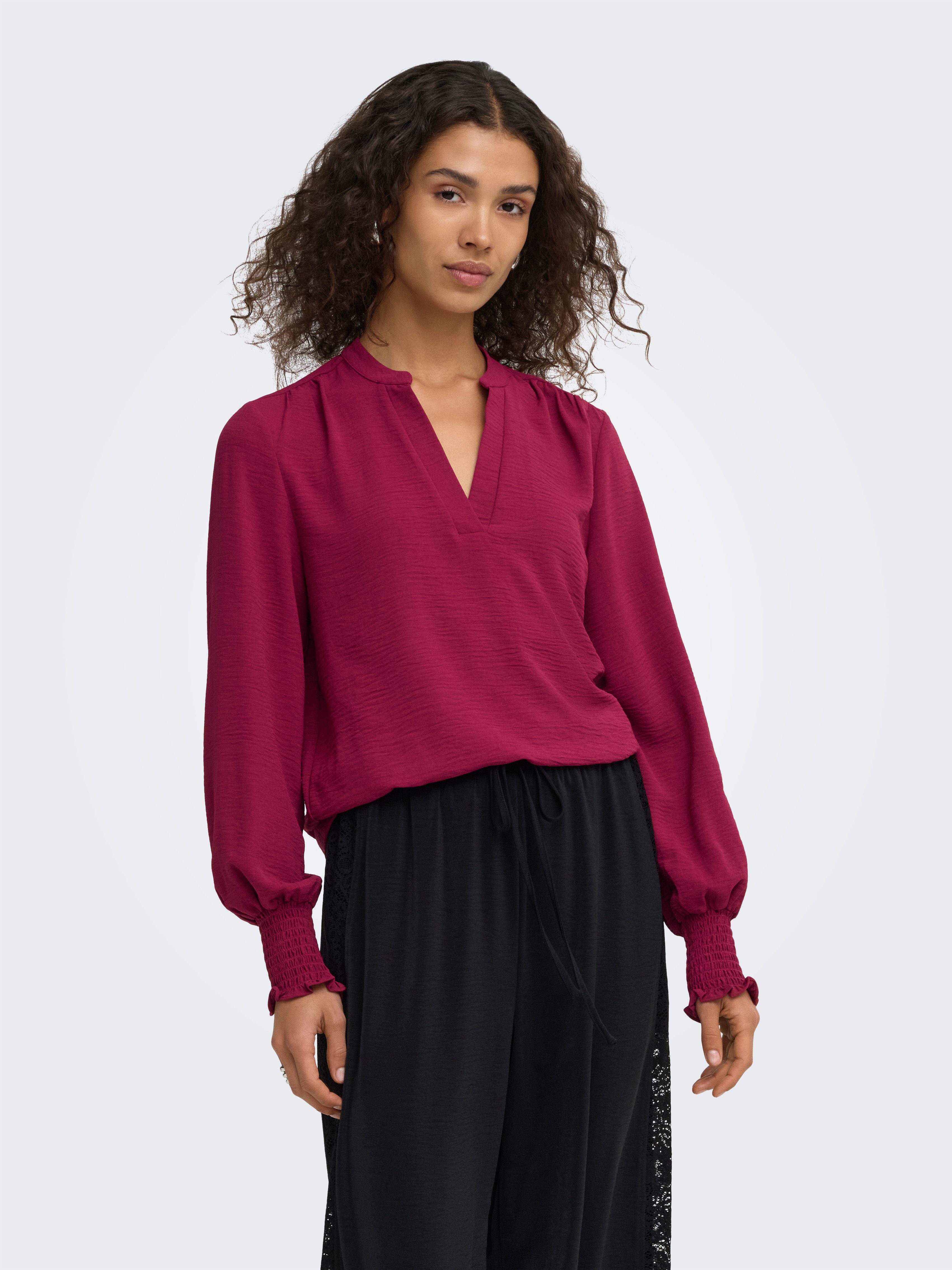 ONLY Blusenshirt ONLMETTE V-NECK LS SMOCK TOP NOOS WVN Kunstfaser, regular fit