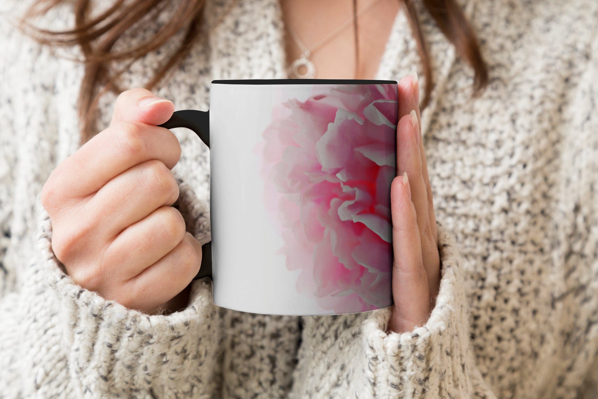 rosa Kaffeetassen, weißem Draufsicht Hintergrund, auf Tasse Teetasse, Keramik, eine MuchoWow mit Pfingstrose Farbwechsel, Zaubertasse, Geschenk