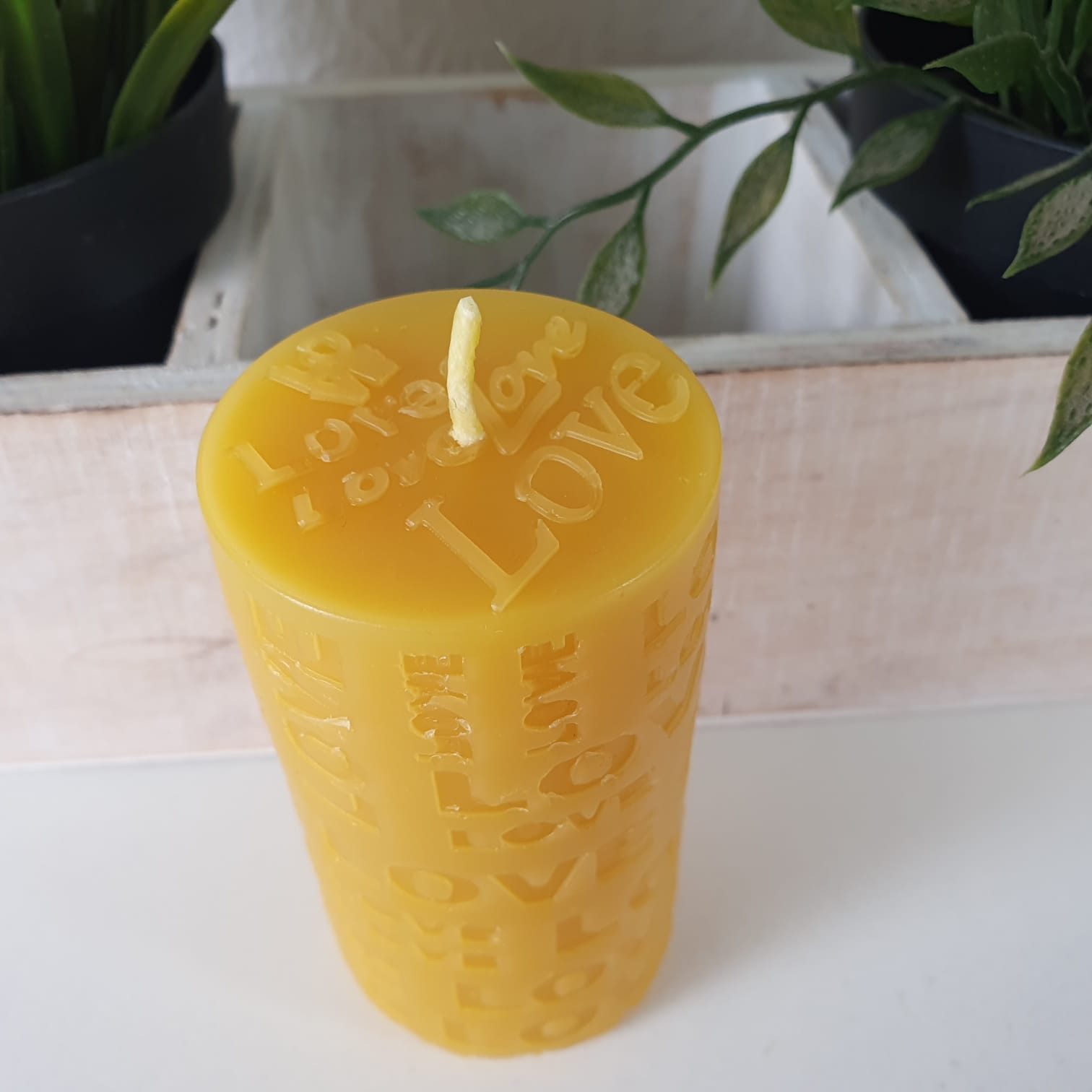 Aspinaworld Stumpenkerze Love Stumpenkerze 9 cm – Kerze aus Bienenwachs
