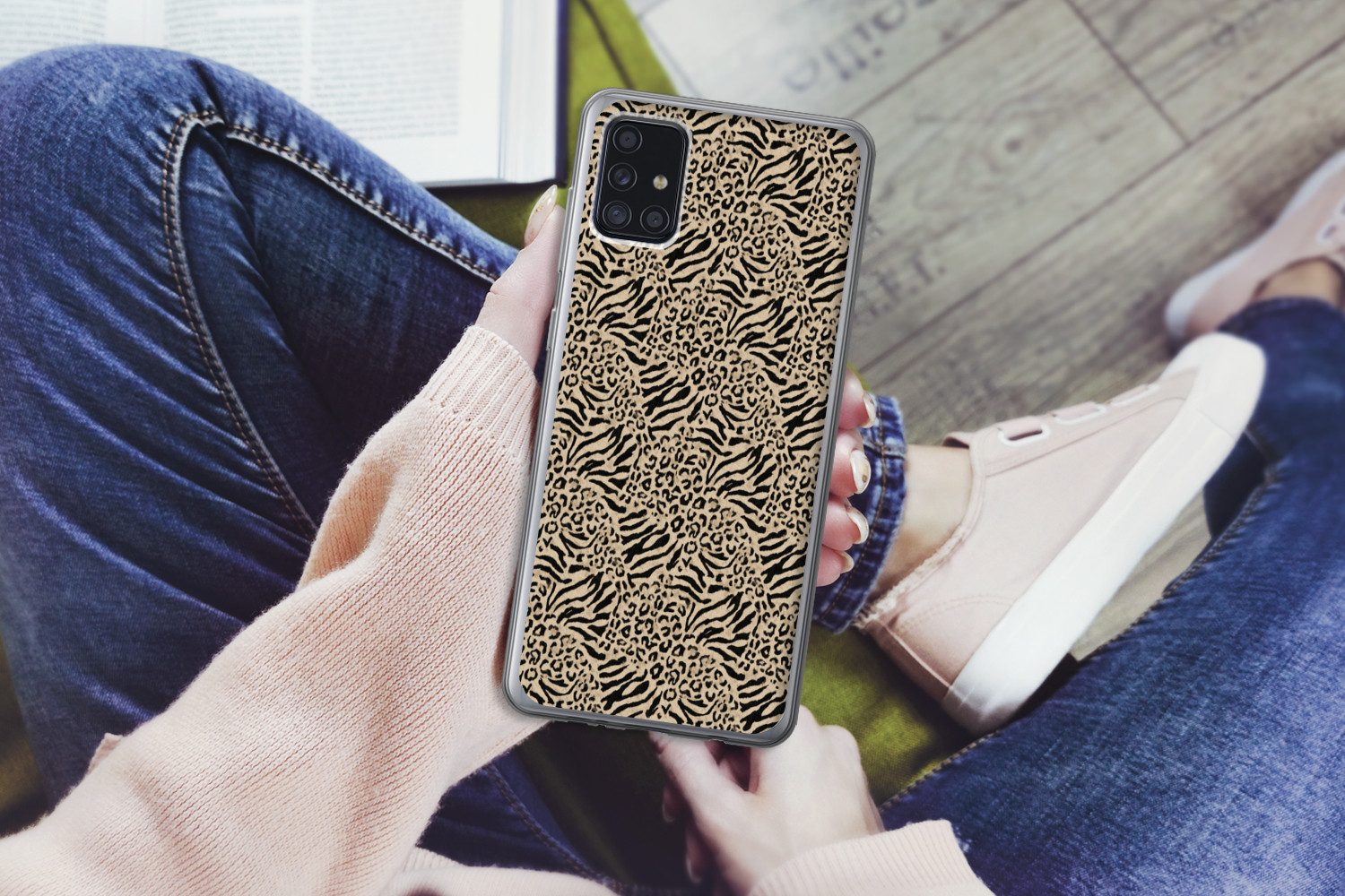 MuchoWow Handyhülle für Samsung Galaxy A52 5G Giraffe - Zebra - Motiv - Braun, Smartphone-Bumper, Print, Handy Schutzhülle Dünn