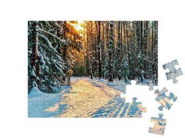 puzzleYOU Puzzle Weg im verschneiten Wald mit Tannenbäumen, 48 Puzzleteile, puzzleYOU-Kollektionen Natur, Wälder, Wald & Bäume