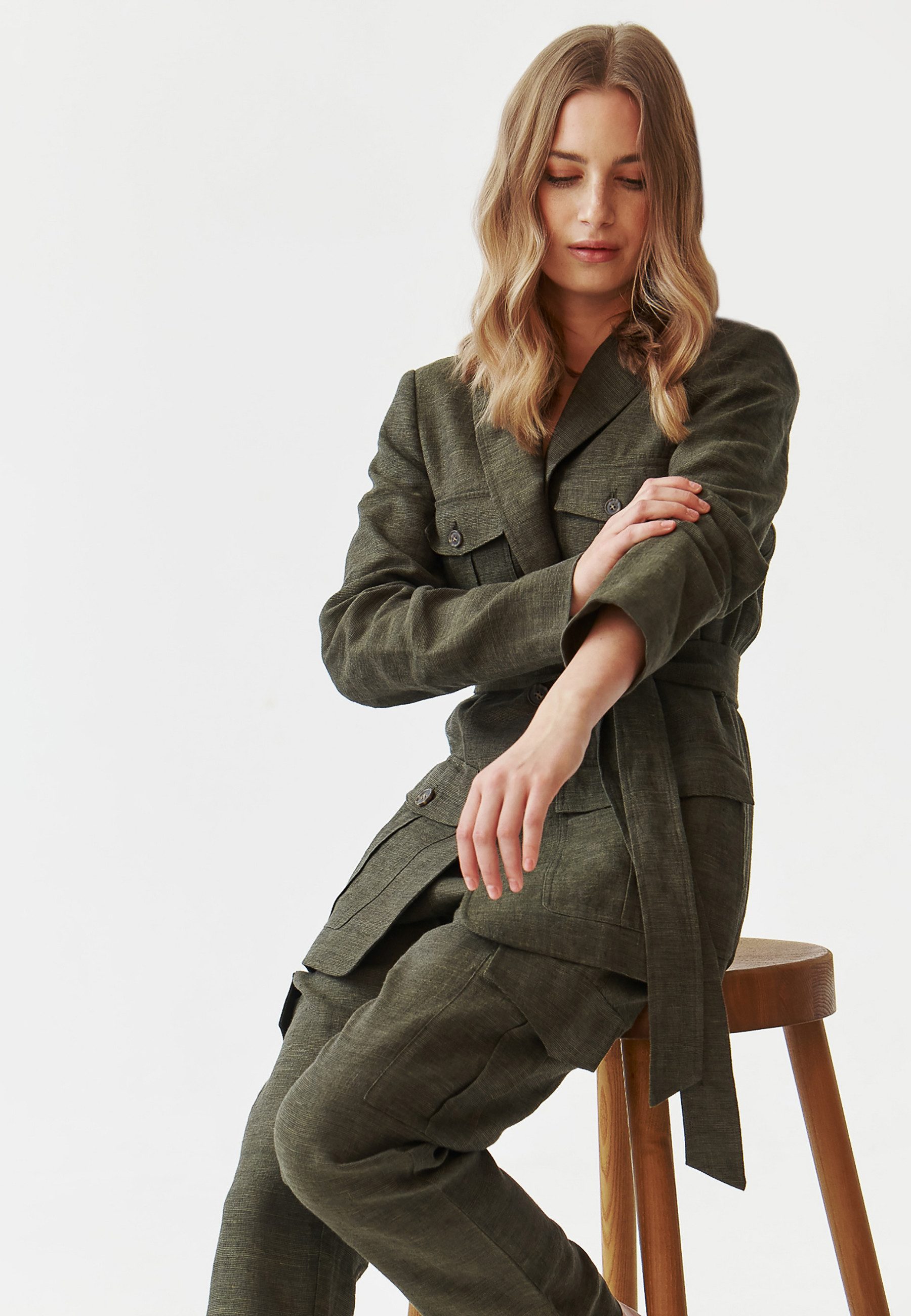 TATUUM Longblazer Atmungsaktiver Damenblazer Mit Gürtel Um Die Taille - Mianko 1