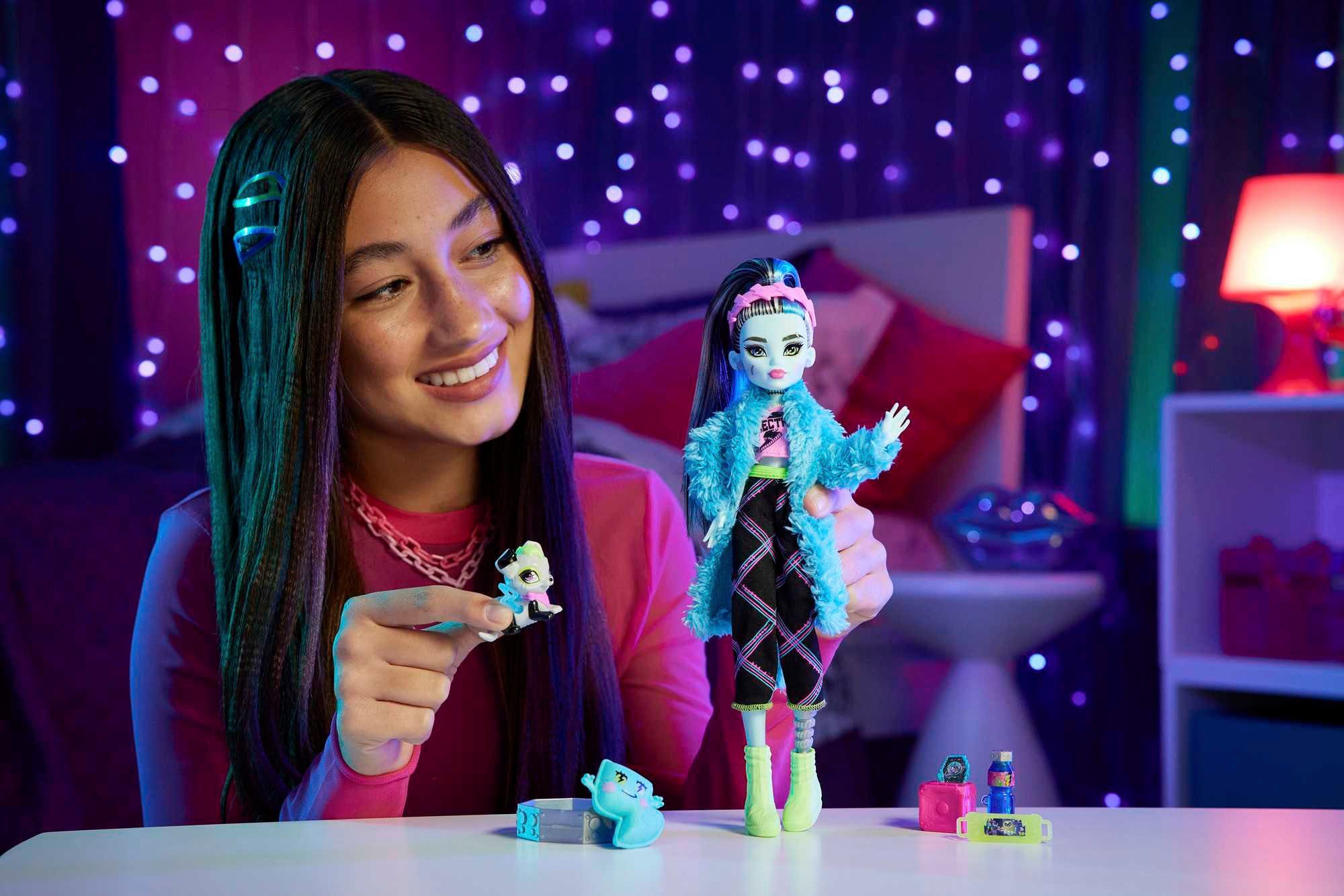 MonsterHigh™ Anziehpuppe Creepover Frankie - Schaurig günstig online kaufen