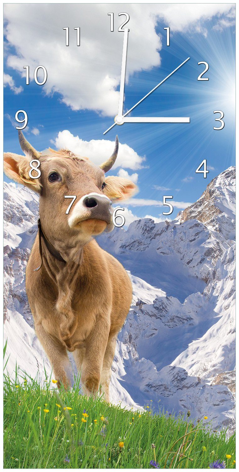Wallario Wanduhr Kuh im Sonnenschein in den Alpen (Uhr aus Acryl)