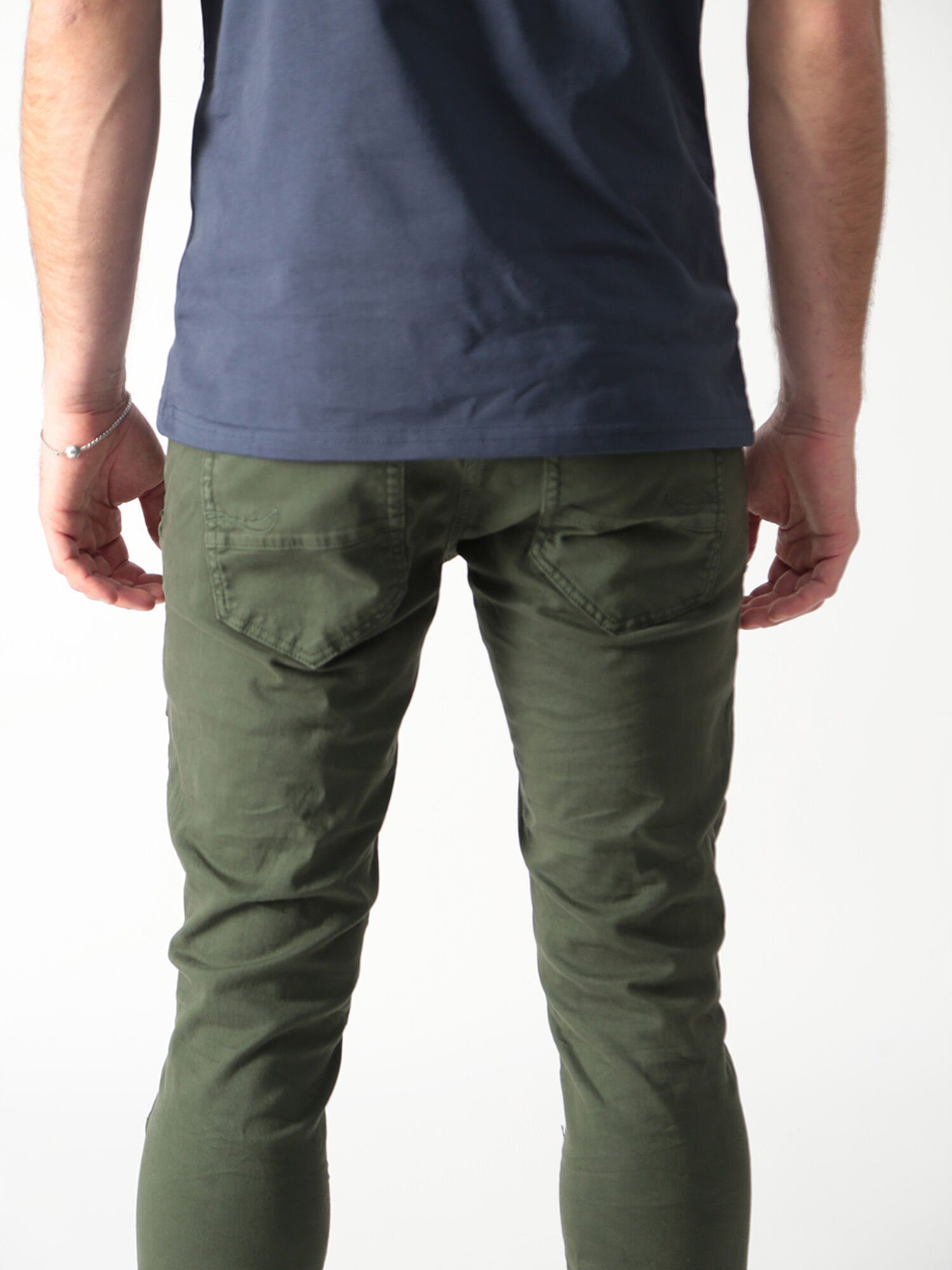 Miracle Five-Pocket-Design of im Green Army Edison Denim Chinohose