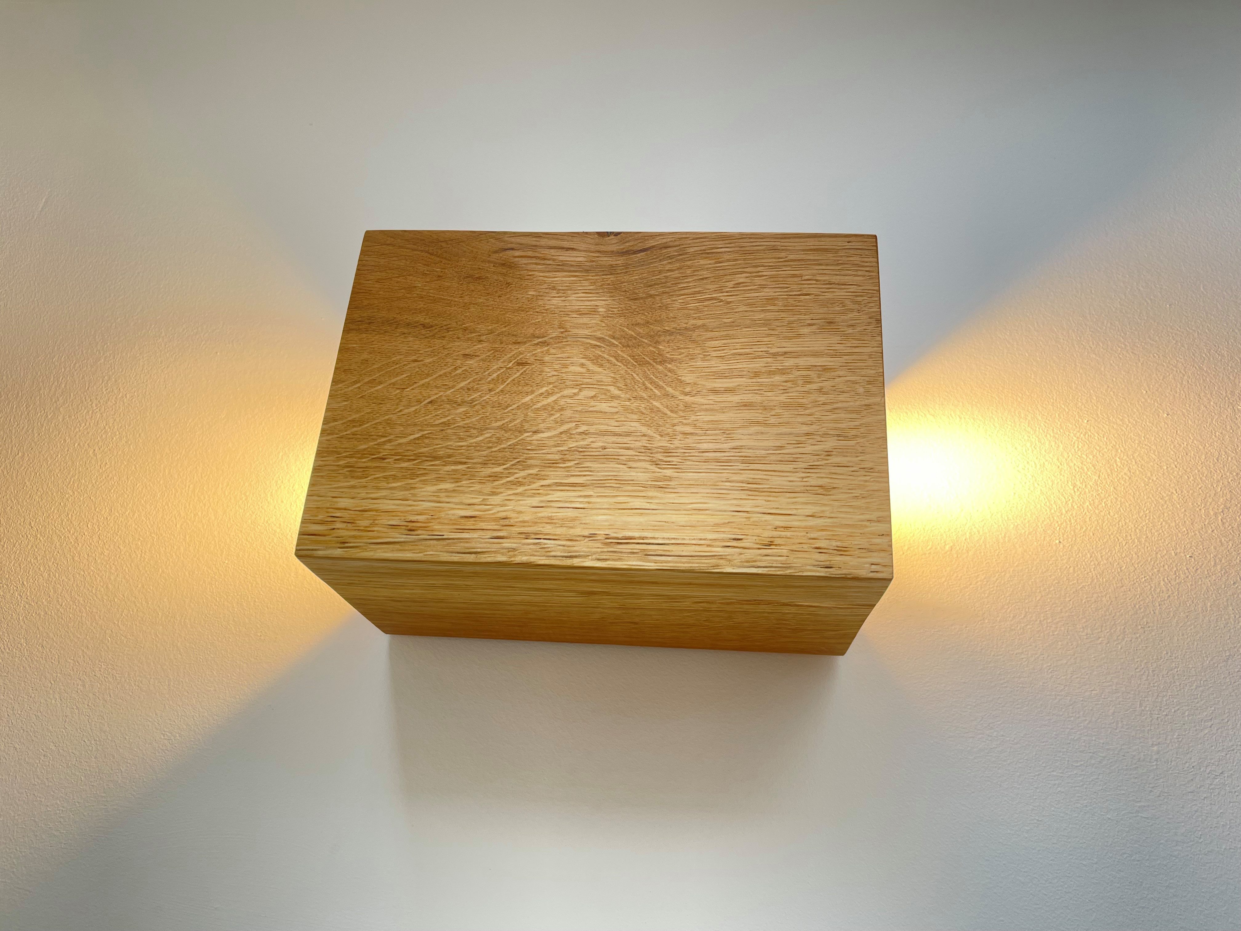 Blockholz-Schmiede Wandleuchte Eiche Wandleuchte Handgefertigte Deutsche Qualität, nicht dimmbar, LED wechselbar, GU10, Warmweiß, 2700K, Austauschbare LED Lampe