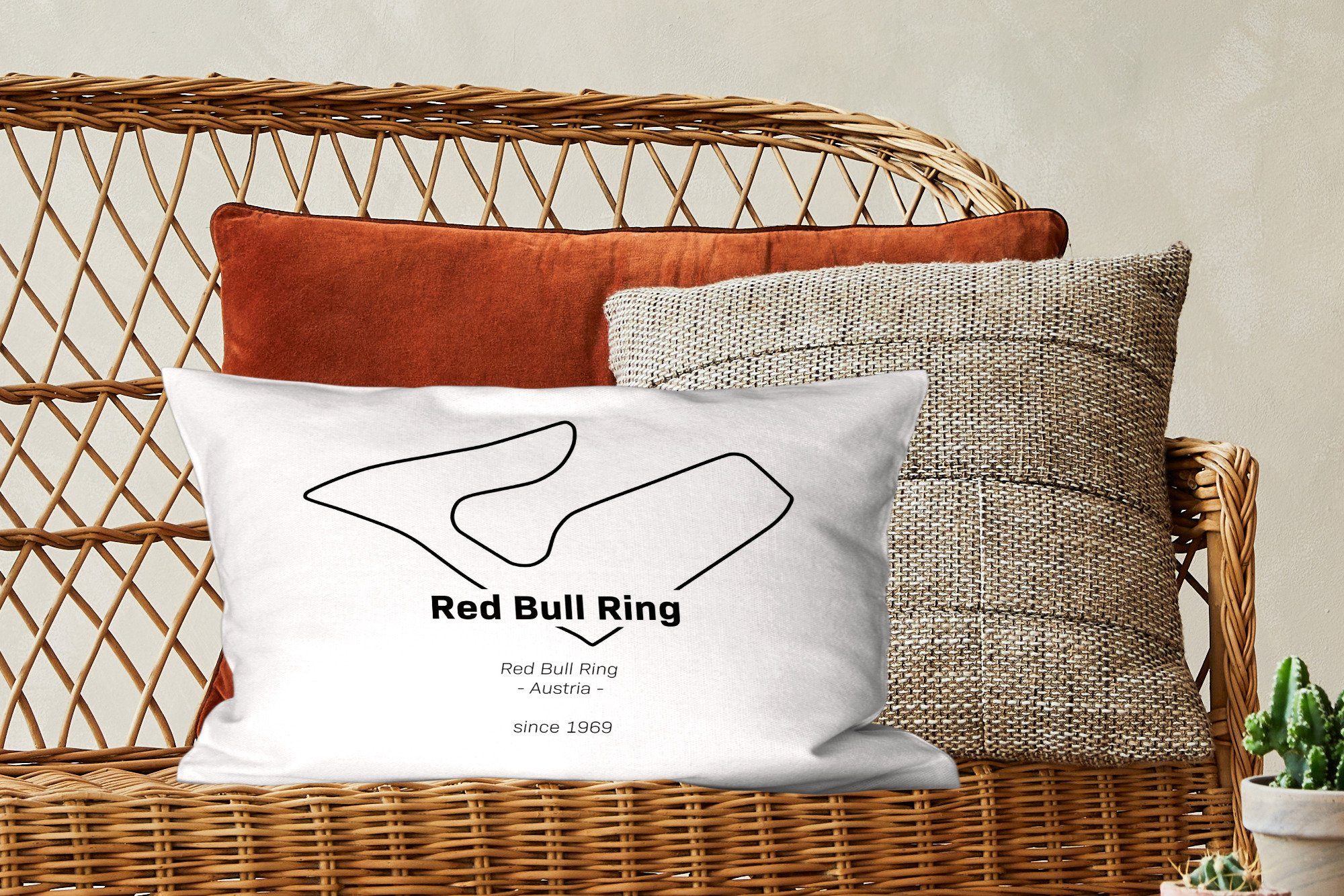 MuchoWow Dekokissen - Dekokissen Schlafzimmer Zierkissen, Bull mit Formel-1-Rennstrecke, Wohzimmer Red Dekoration, Ring Füllung