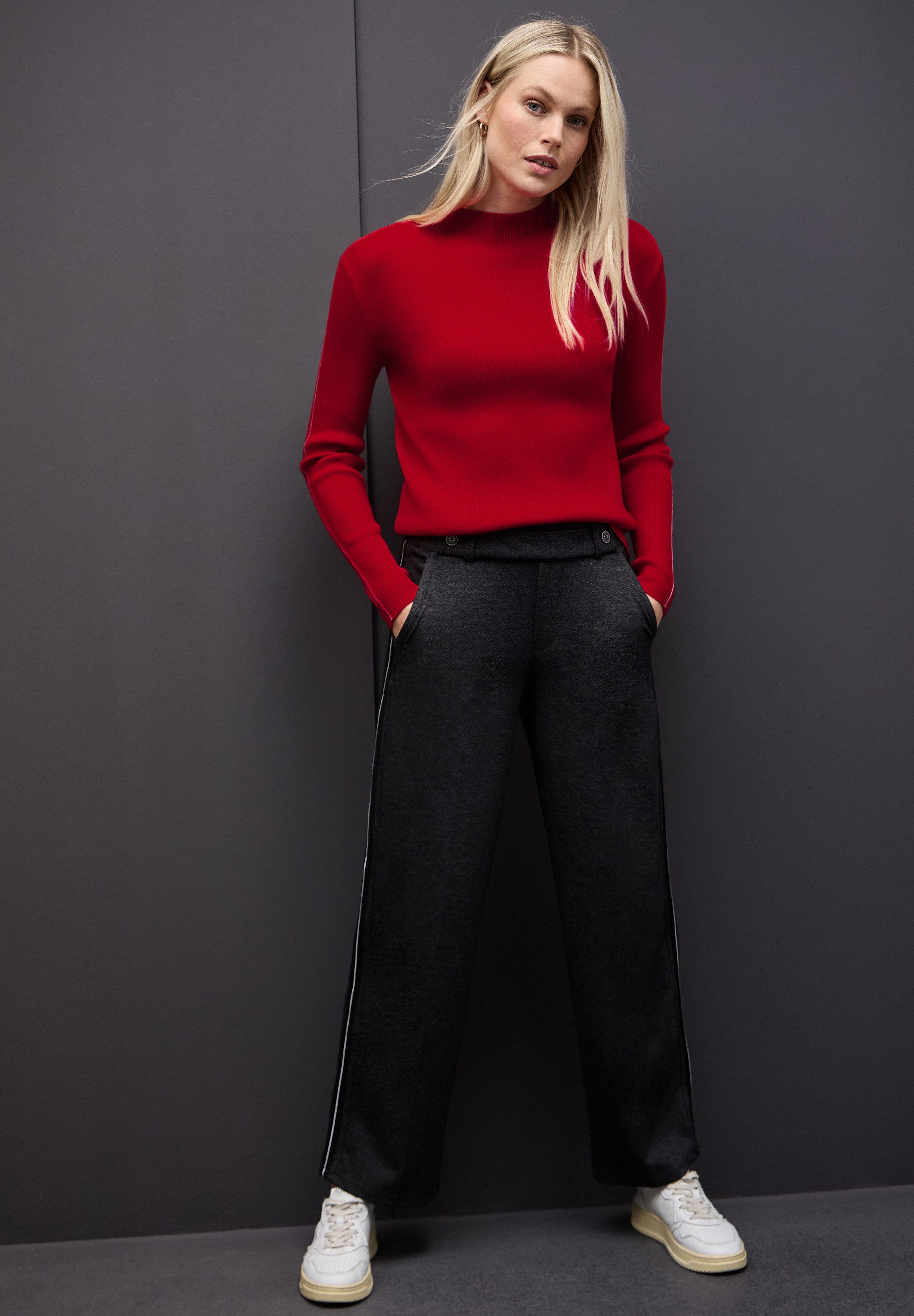 STREET ONE Rollkragenpullover mit Tape Detail am Ärmel