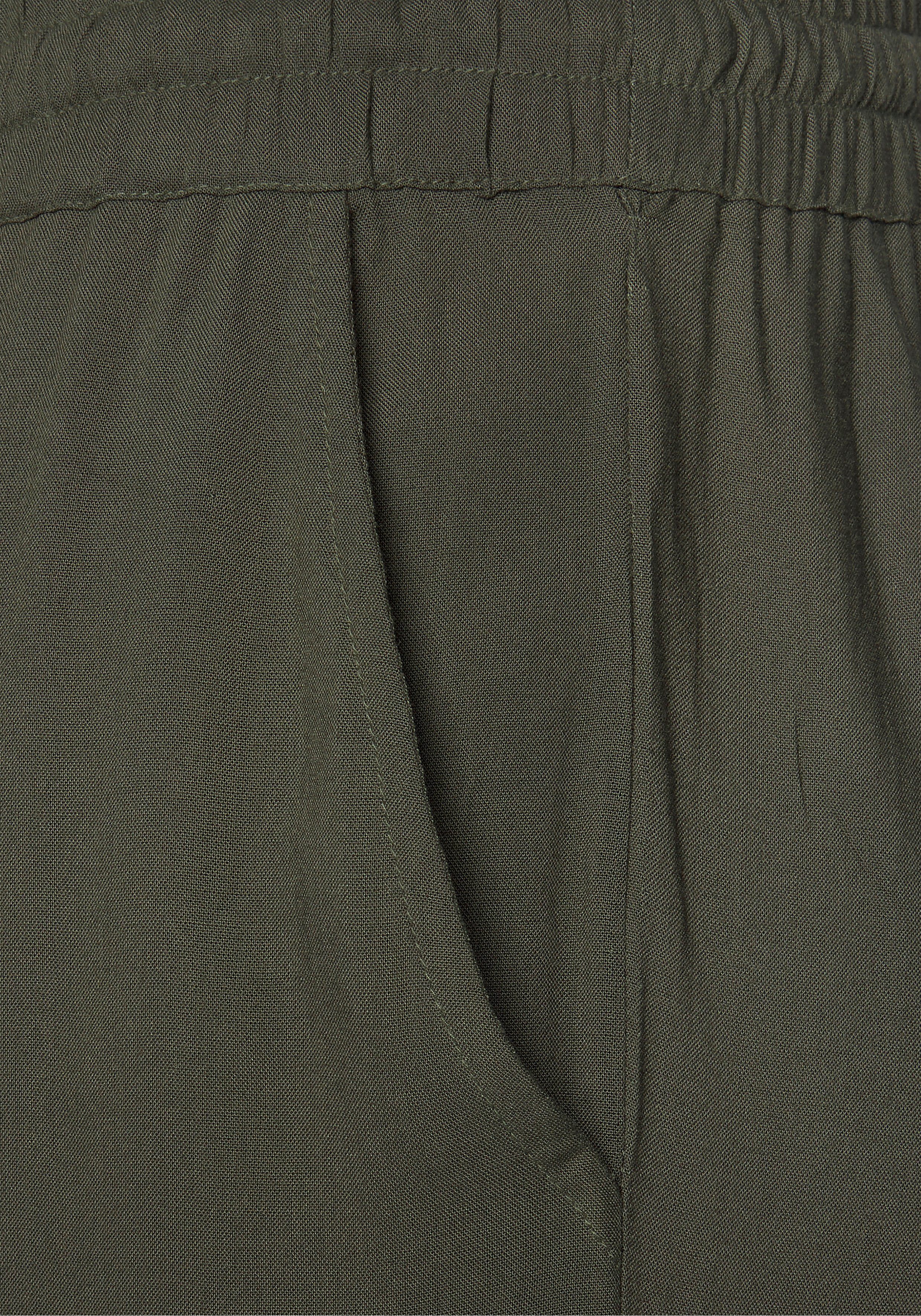 LASCANA Schlupfhose aus sehr leichter, bequemer Viskose bequeme Sommerhose im Business-Look, Schlupfhose – Bild 5 von 5