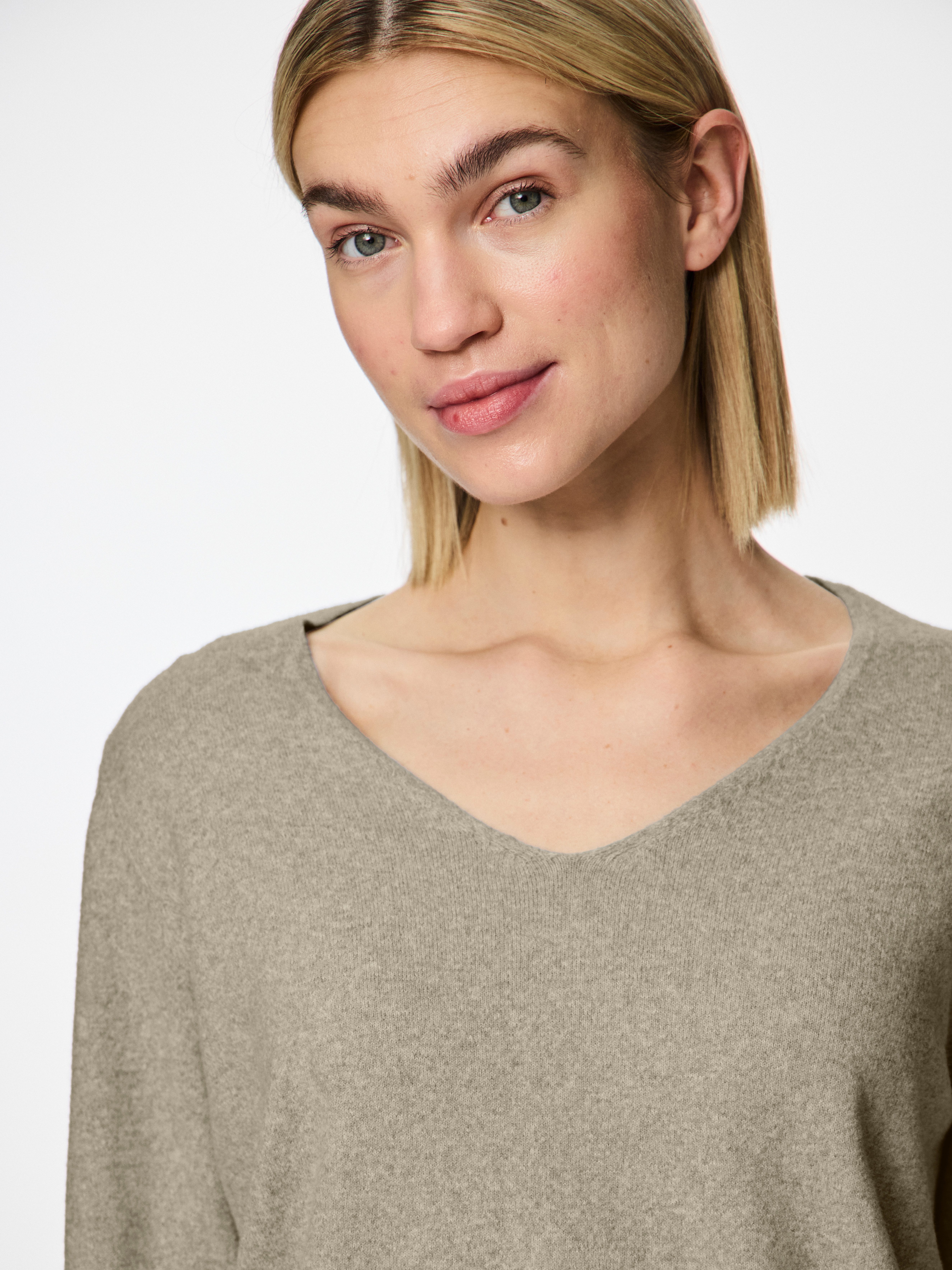 pieces V-Ausschnitt-Pullover PCBREE LS V-NECK KNIT günstig online kaufen
