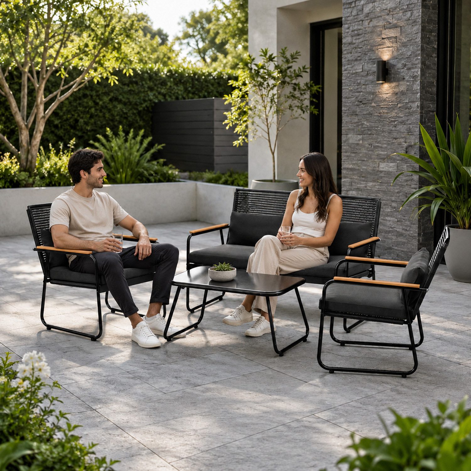 GARMIO Gartenlounge-Set Sitzgruppe Gartenlounge Set, (inkl. Kissen, 4-teilig mit Stühlen, Sitzbank und Tisch), wetterfest und belastbar
