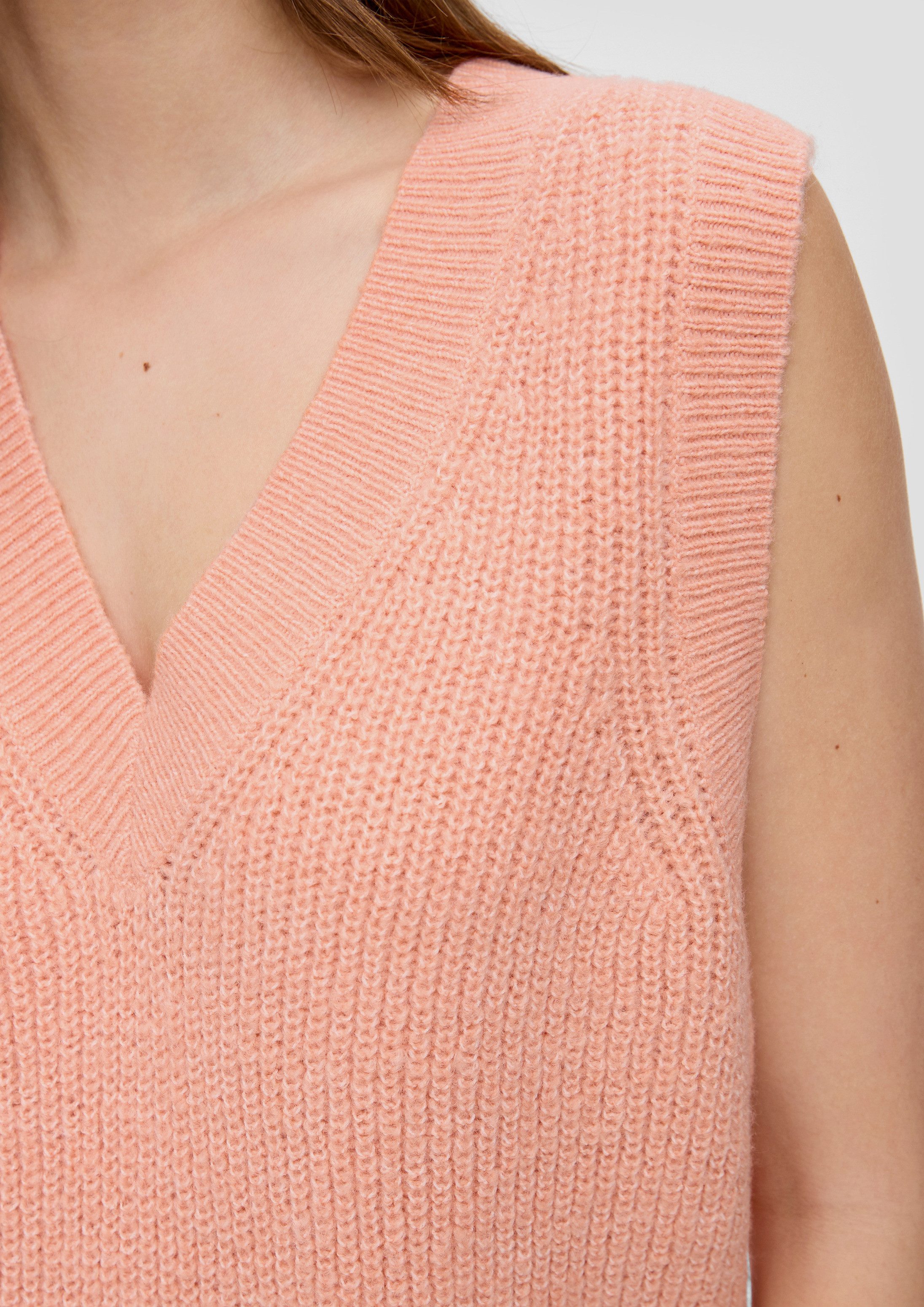 QS Rundhalspullover Strickpullunder Strickpullunder mit V-Neck