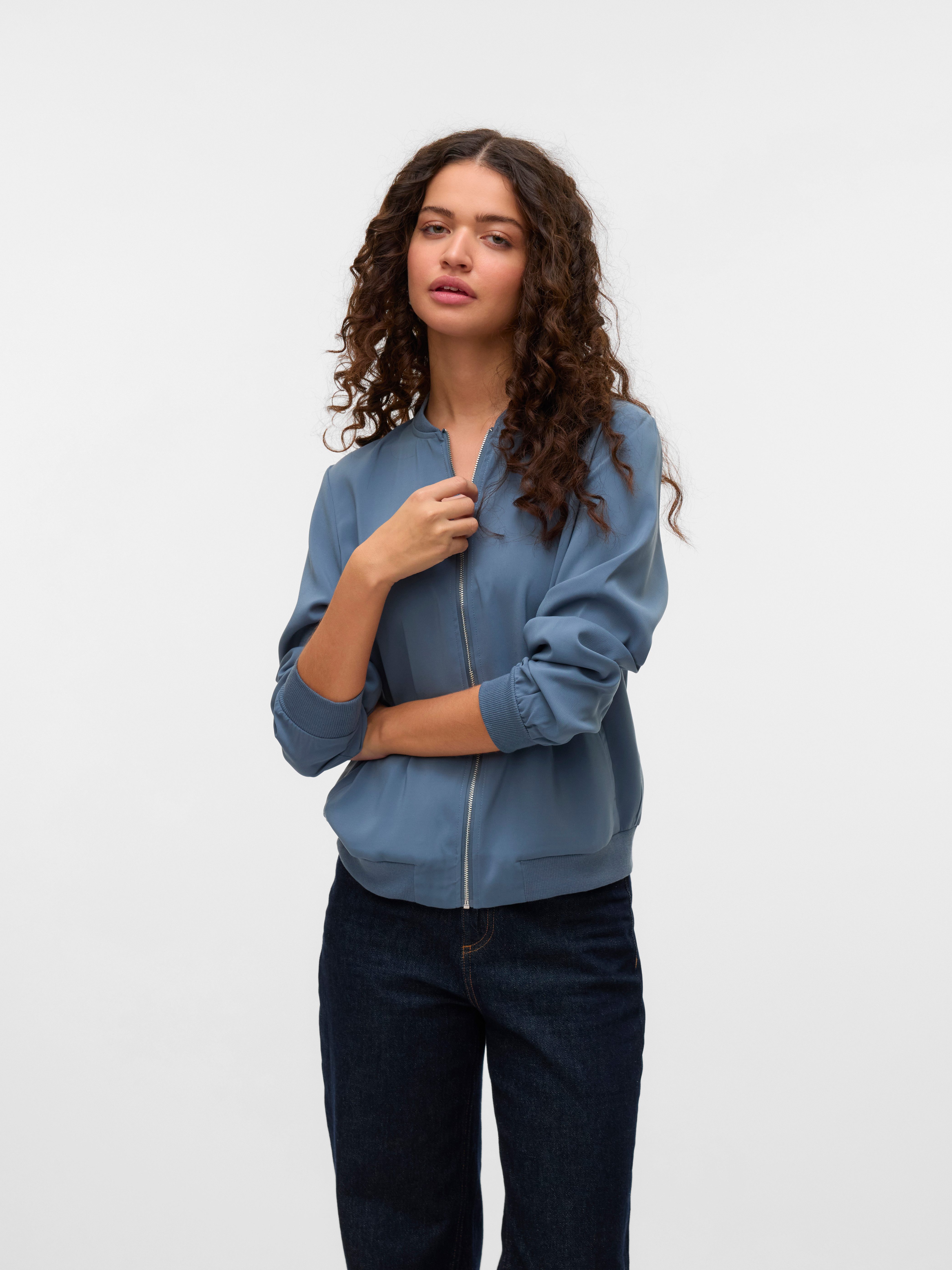 Vero Moda Bomberjacke VMCOCO L/S BOMBER NOOS in modisch kurzer Form, mit St günstig online kaufen