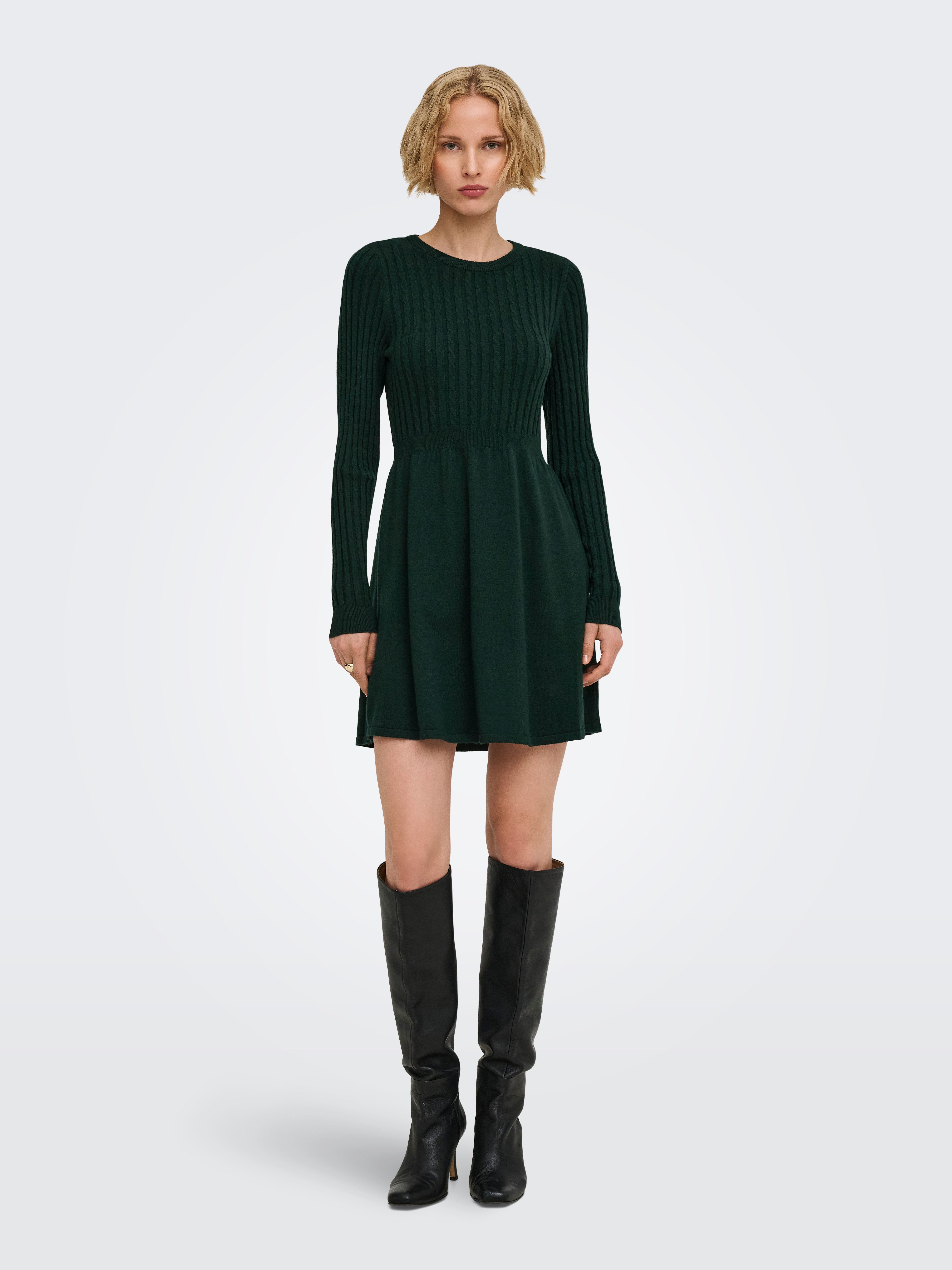 ONLY Strickkleid ONLFIA LS CABLE DRESS KNT Viskosemischung, regular fit – Bild 4 von 5