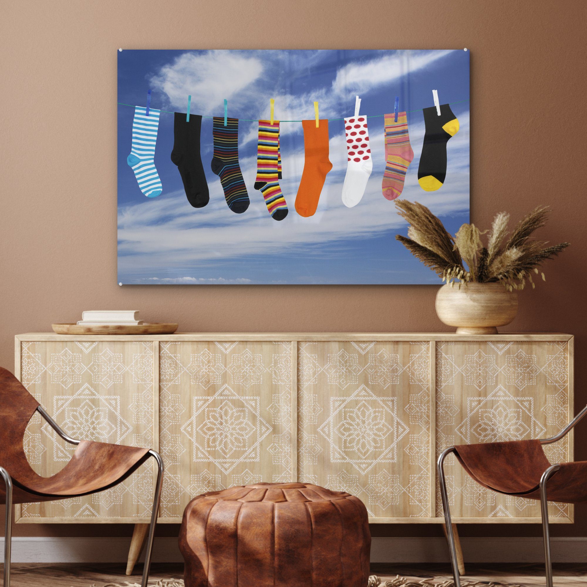 MuchoWow Acrylglasbild Socken auf einer (1 Wäscheleine, Wohnzimmer St), Schlafzimmer & Acrylglasbilder