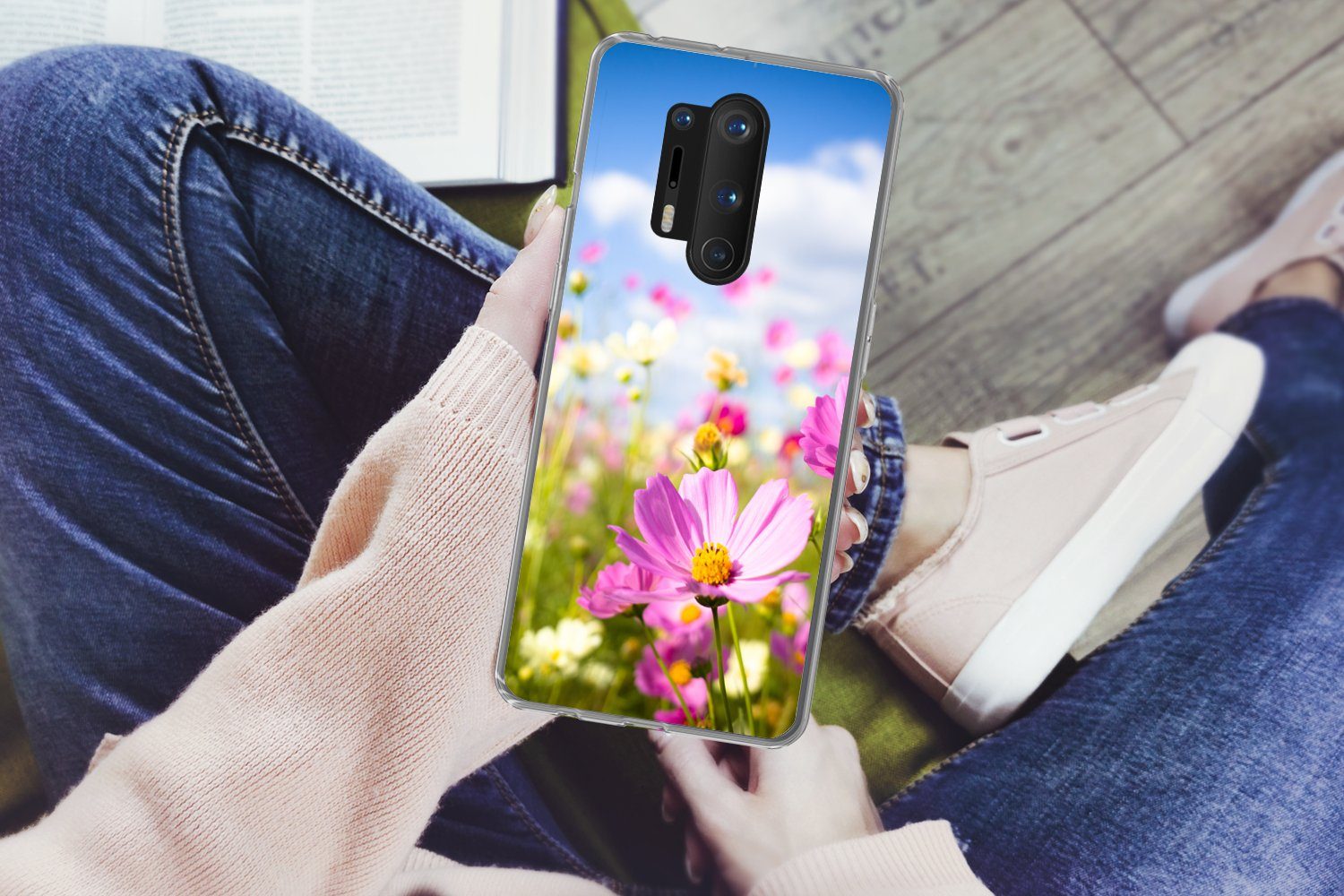MuchoWow Handyhülle für OnePlus 8 Pro Blumen - Wiese - Lila - Gras - Weiß - Wolken - Blau, Phone Case, Silikon, Schutzhülle Dünn