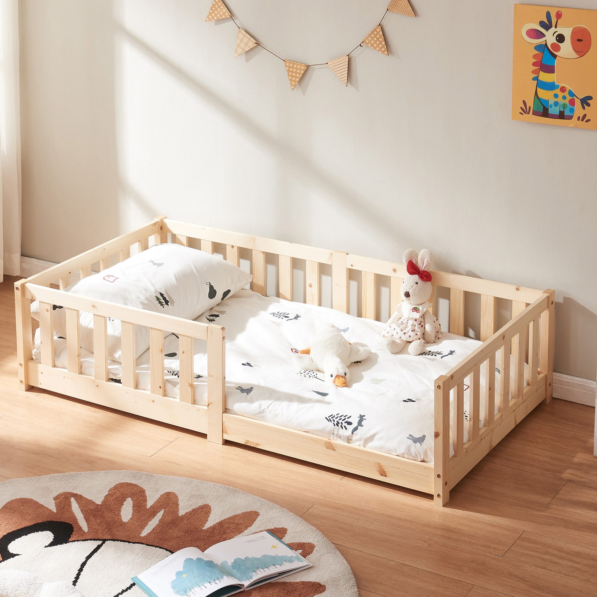 en.casa Kinderbett, »Tanna« mit Rausfallschutz 80x160 cm Montessori Kiefernholz Natur