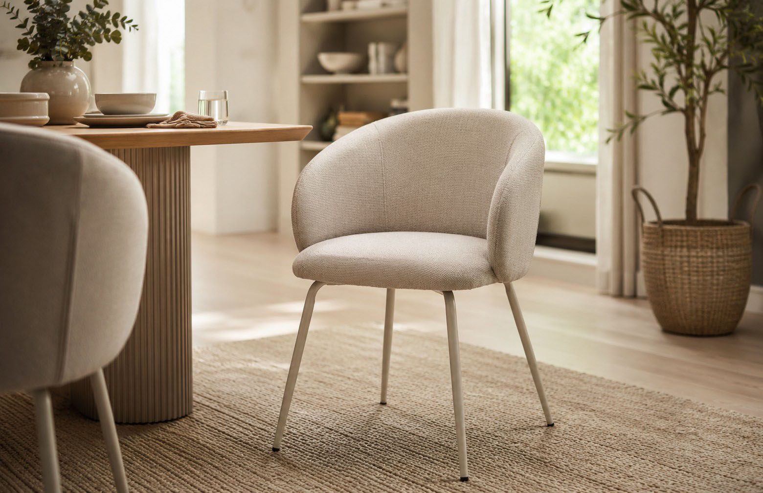 ACTONA GROUP Esszimmerstuhl Eleanor 2er Set, gepolstert mit Armlehne, bequem, modern, beige (Set), Skandinavisches Design, hoher Sitzkomfort & weicher Stoff
