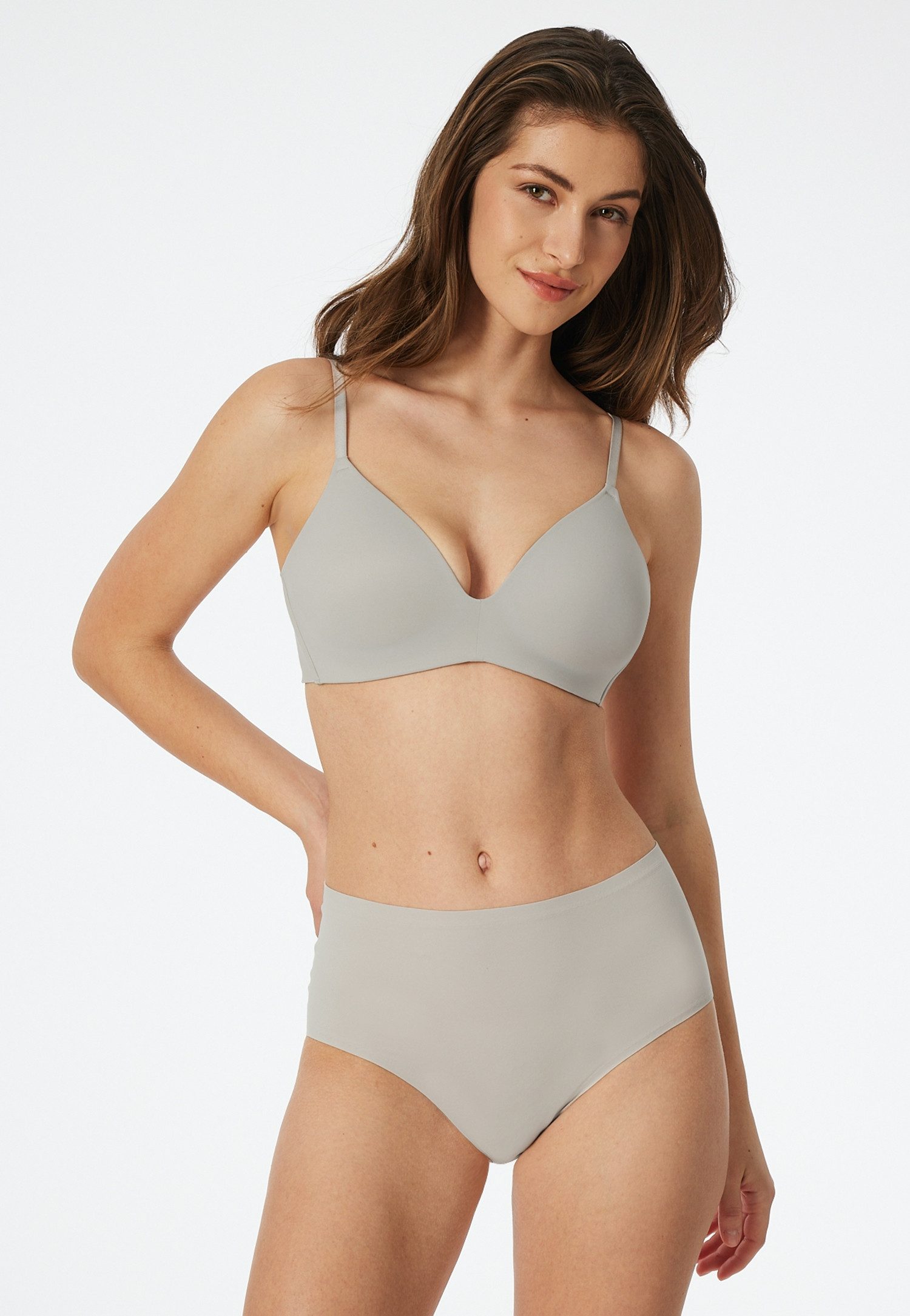 Schiesser Soft-BH Invisible Soft mit seitlichen Stäbchen für guten Halt