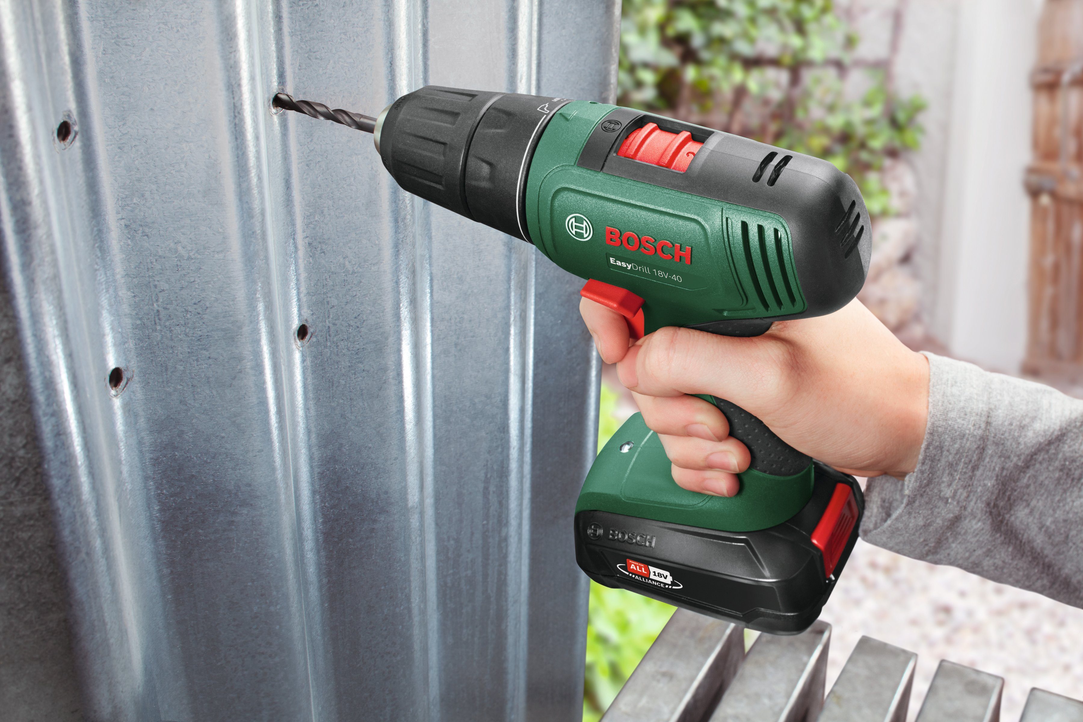 Bosch Home & Garden Akku-Bohrschrauber Easydrill 18V-40, Inkl. Koffer, mit 2 Akkus 18V/2Ah und Ladegerät