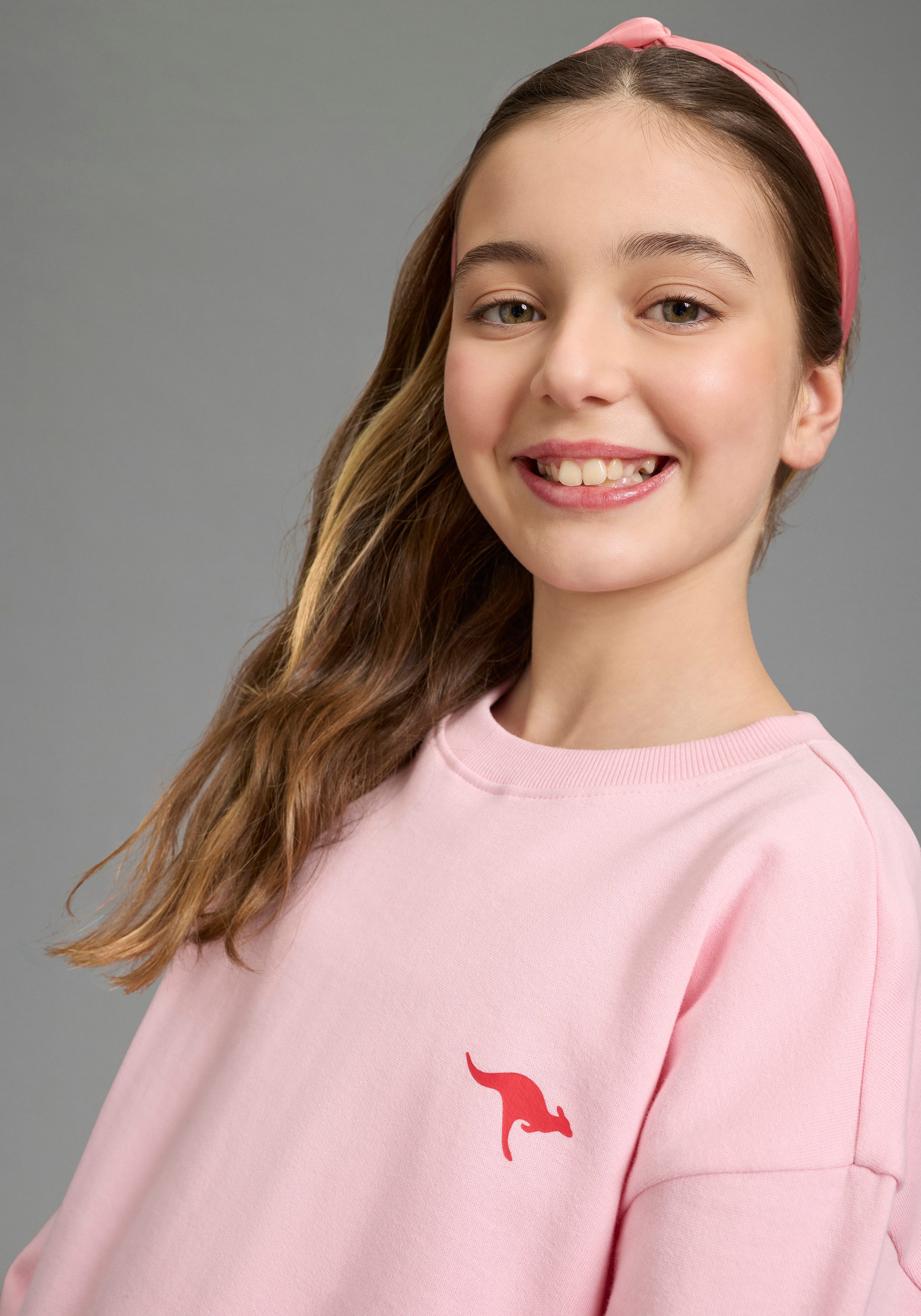 KangaROOS Sweatshirt Kangaroos Sweatshirt loose fit im modischen Stil für Mädchen, mit Logodrucken, angeraute Sweatware – Bild 3 von 5