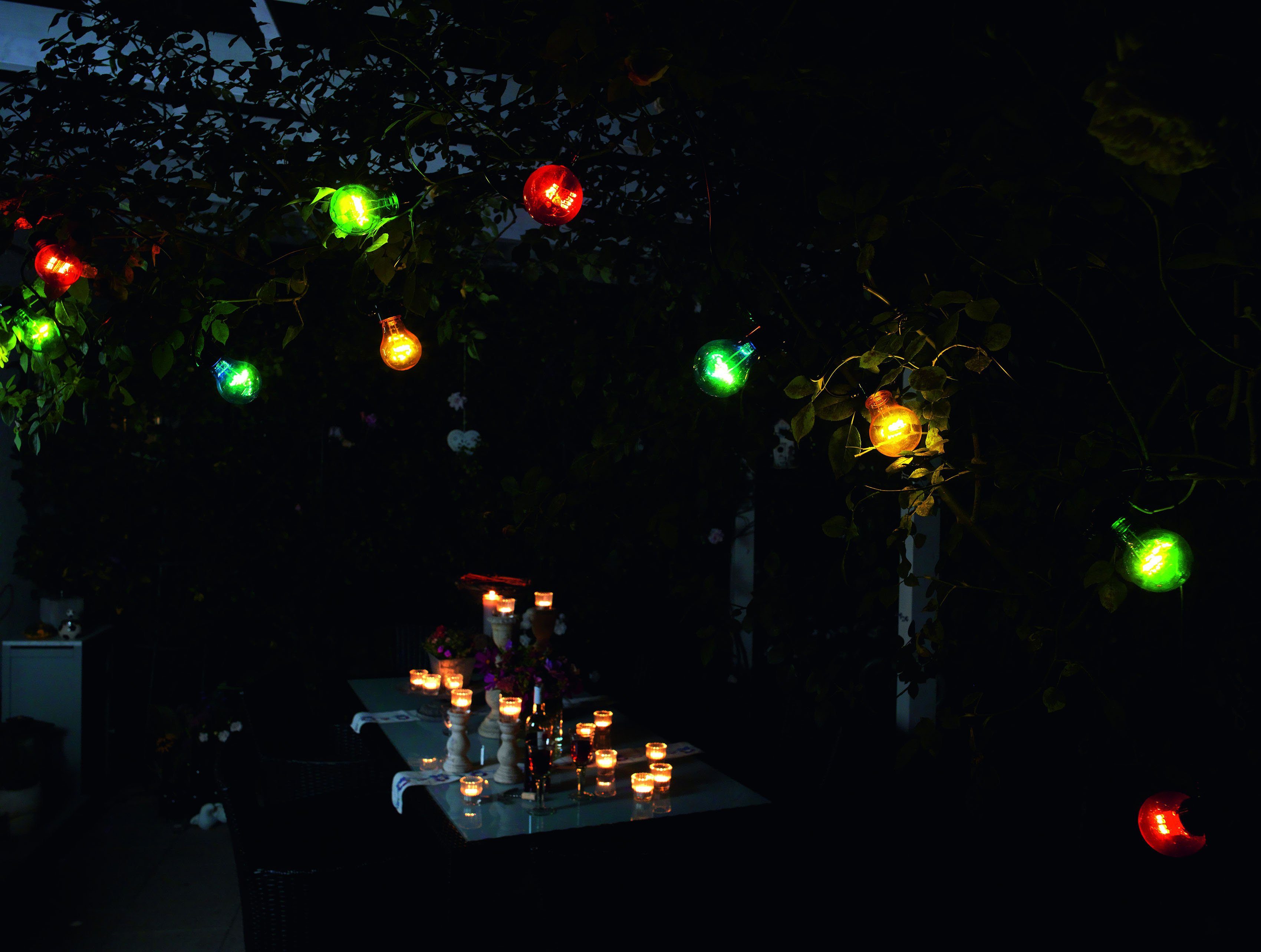 KONSTSMIDE LED-Lichterkette Weihnachtsdeko aussen, 20-flammig, LED Biergartenkette, 20 bunte Birnen / 160 warm weiße Dioden