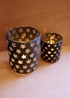 EDZARD Windlicht Sterne, Teelichthalter aus Glas mit Transparenz, Teelichtglas für Teelichter und Maxi-Teelichter, Kerzenhalter mit Höhe 11 cm, Ø 11 cm