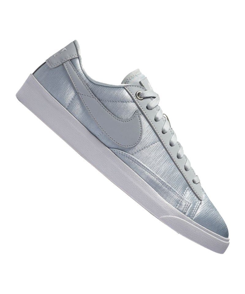 blazer low se sneaker nike