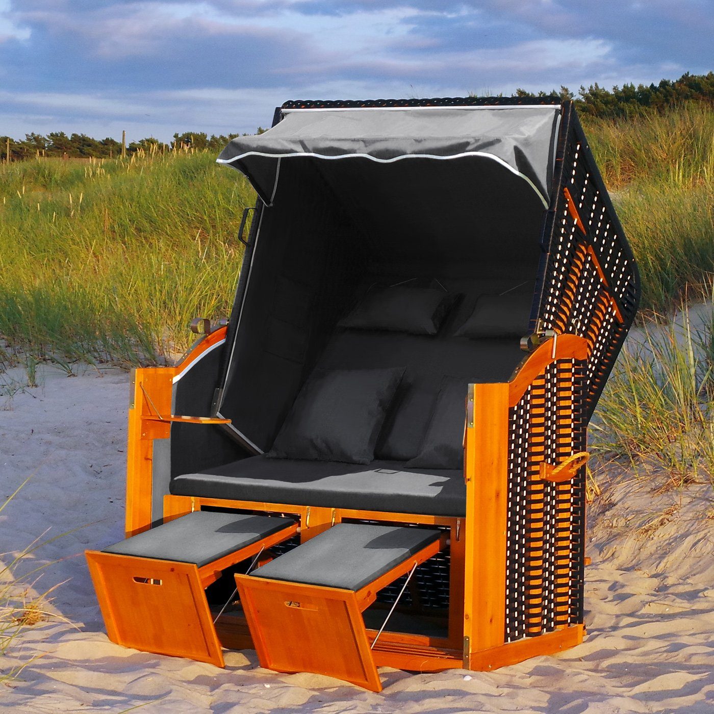 Swing&Harmonie Strandkorb XXL inkl. Abdeckcover Luxus mit 4 Kissen, Klapptische, Zeitungsfächer, Volllieger, Ostsee-Modell, mit LED Beleuchtung und Solarmodul