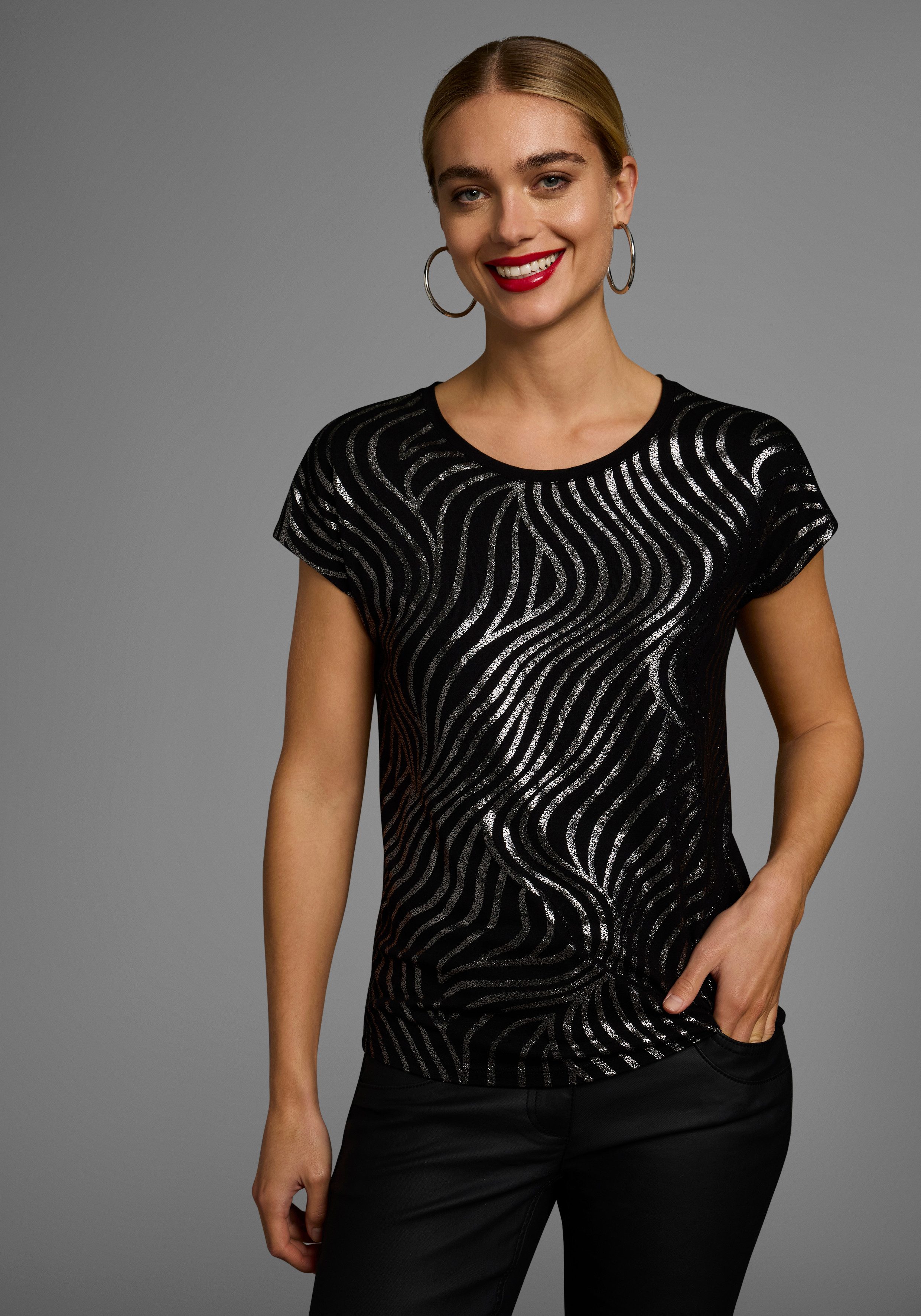 Laura Scott Rundhalsshirt Kurzarm, figurumspielend, aus elastischem Single günstig online kaufen