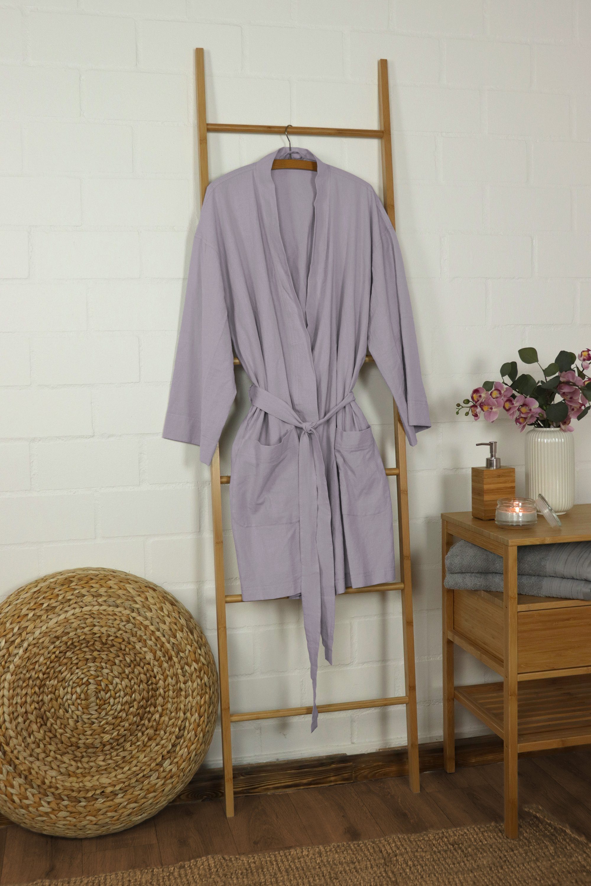 jilda-tex Kimono Lissabon Kimono Bademantel One-Size 36-42, 100% Baumwolle, Kimono-Kragen, Gürtel Lavendel