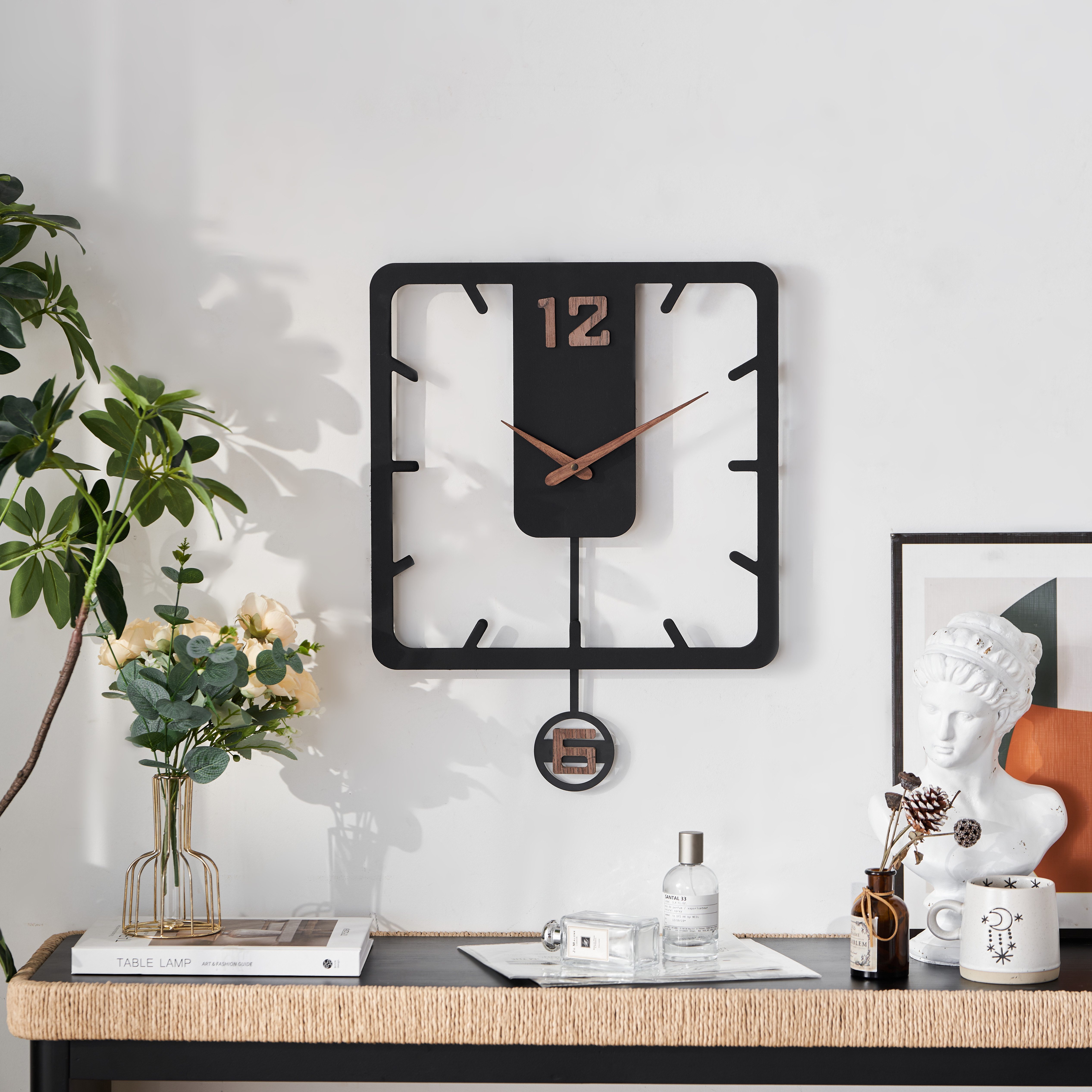 K&L Wall Art Pendelwanduhr MDF Wanduhr Holz Pendeluhr Schwarz Wohnzimmeruhr (lautloses Uhrwerk ohne Ticken)
