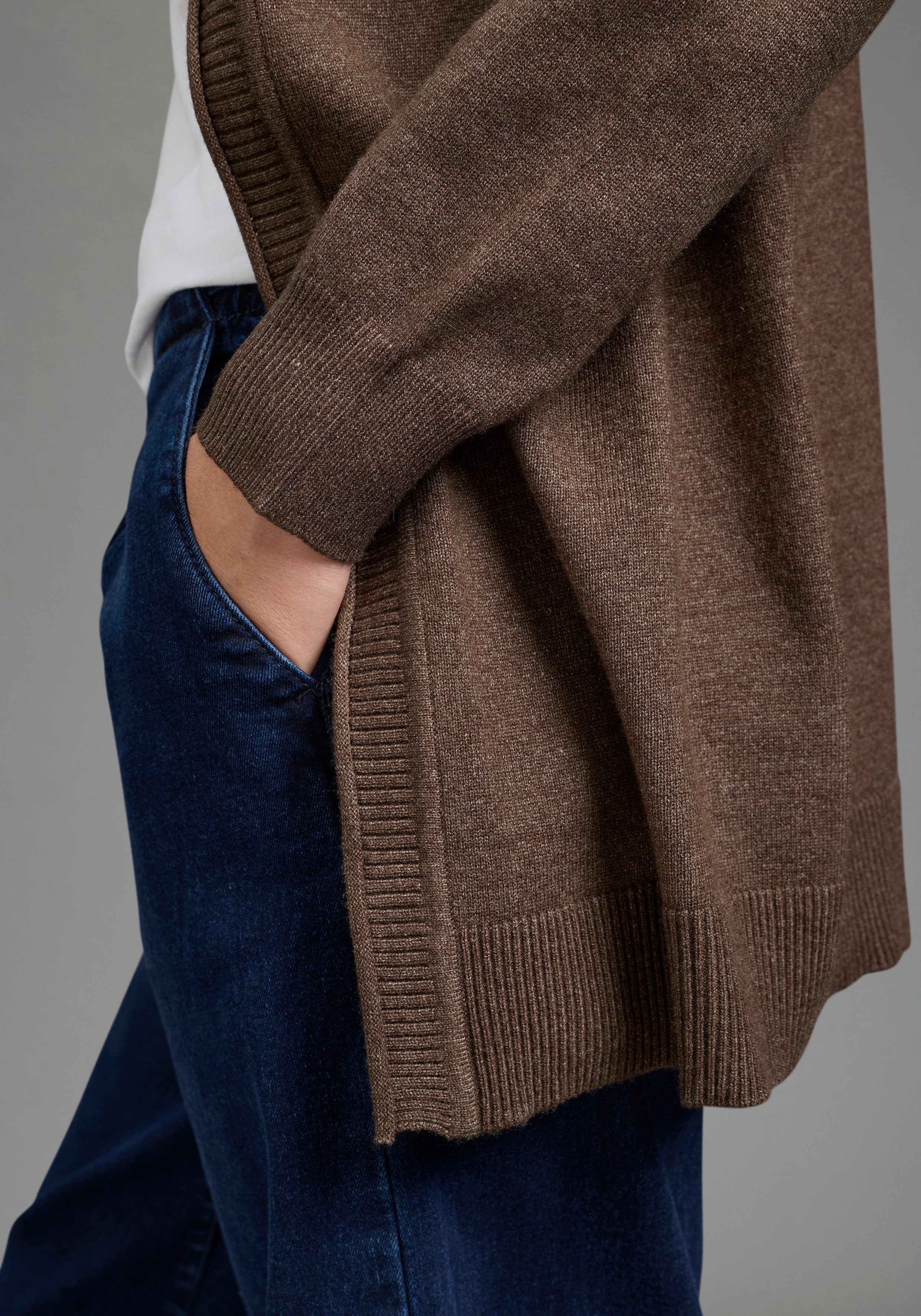 Laura Scott Strickjacke mit figurumspielender Passform mit Struktur-Details, aus weicher Viskosemischung