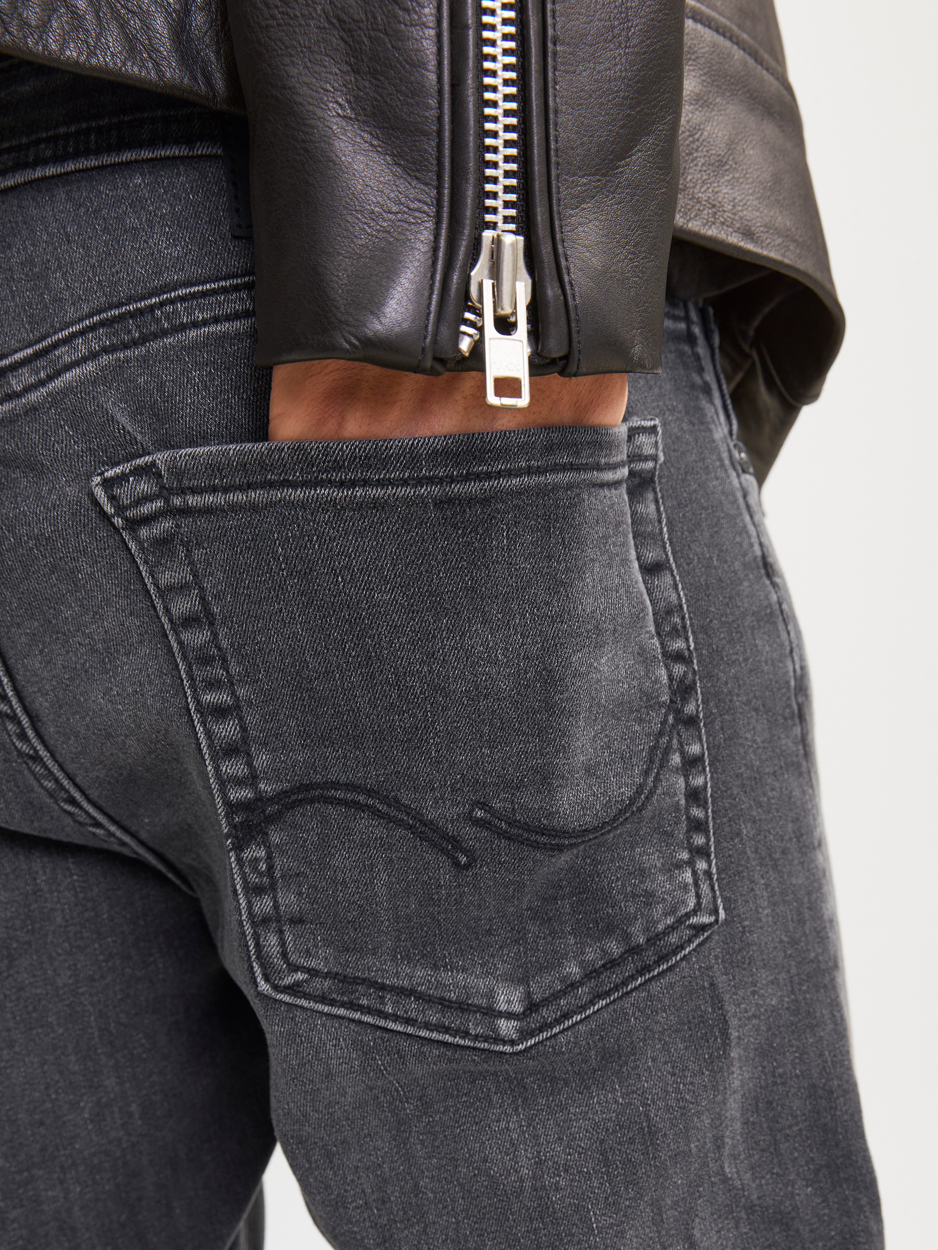 Jack & Jones Slim-fit-Jeans JJIGLENN Slim-Fit mit Stretch und praktischer 5-Pocket-Form Baumwollmischung, slim fit – Bild 3 von 5