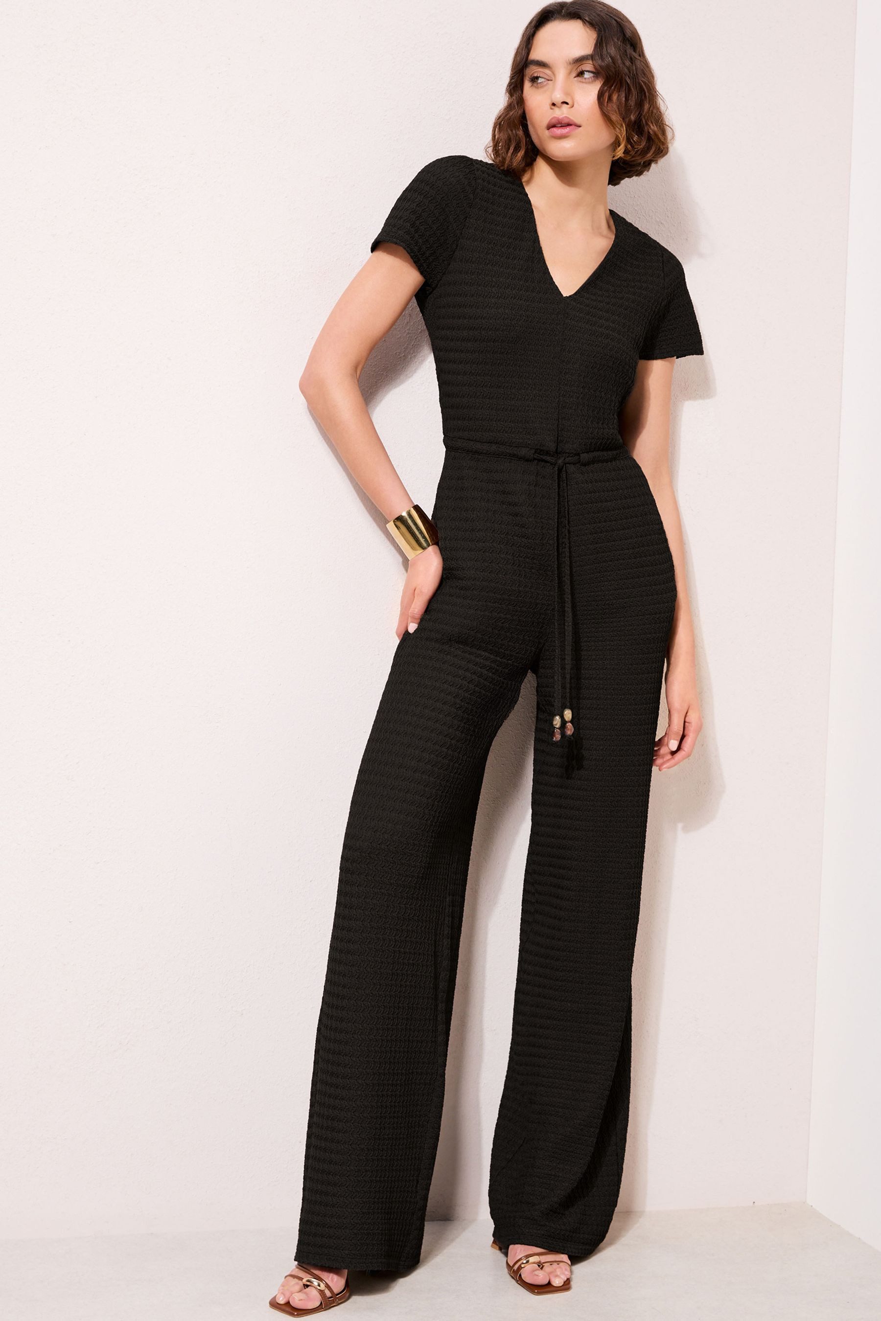 Friends Like These Jumpsuit Friends Like These Kurzarm-Jumpsuit, Kurzgröße (1-tlg)