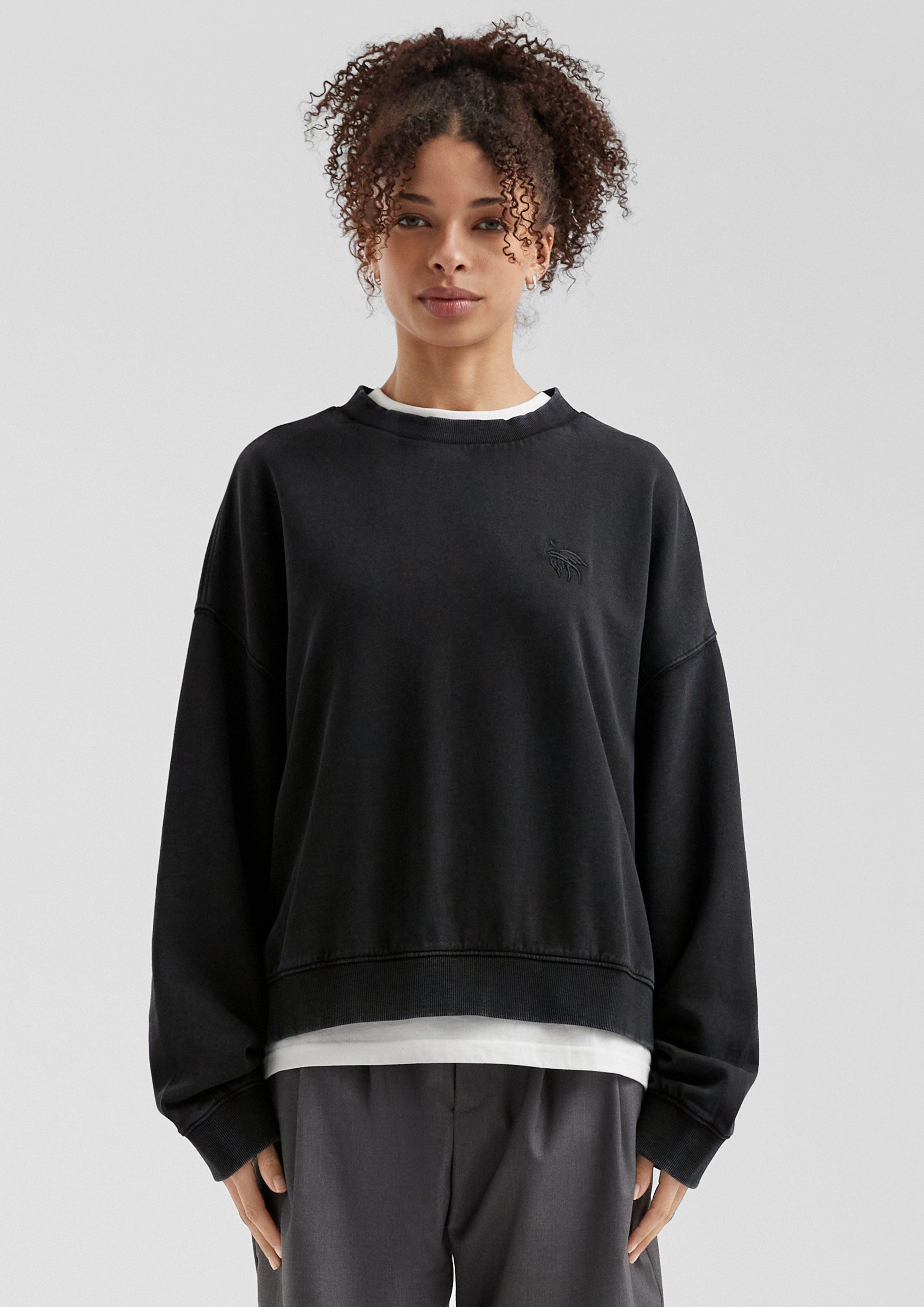 Sweatshirt Gewaschenes Sweatshirt mit kleiner Stickerei