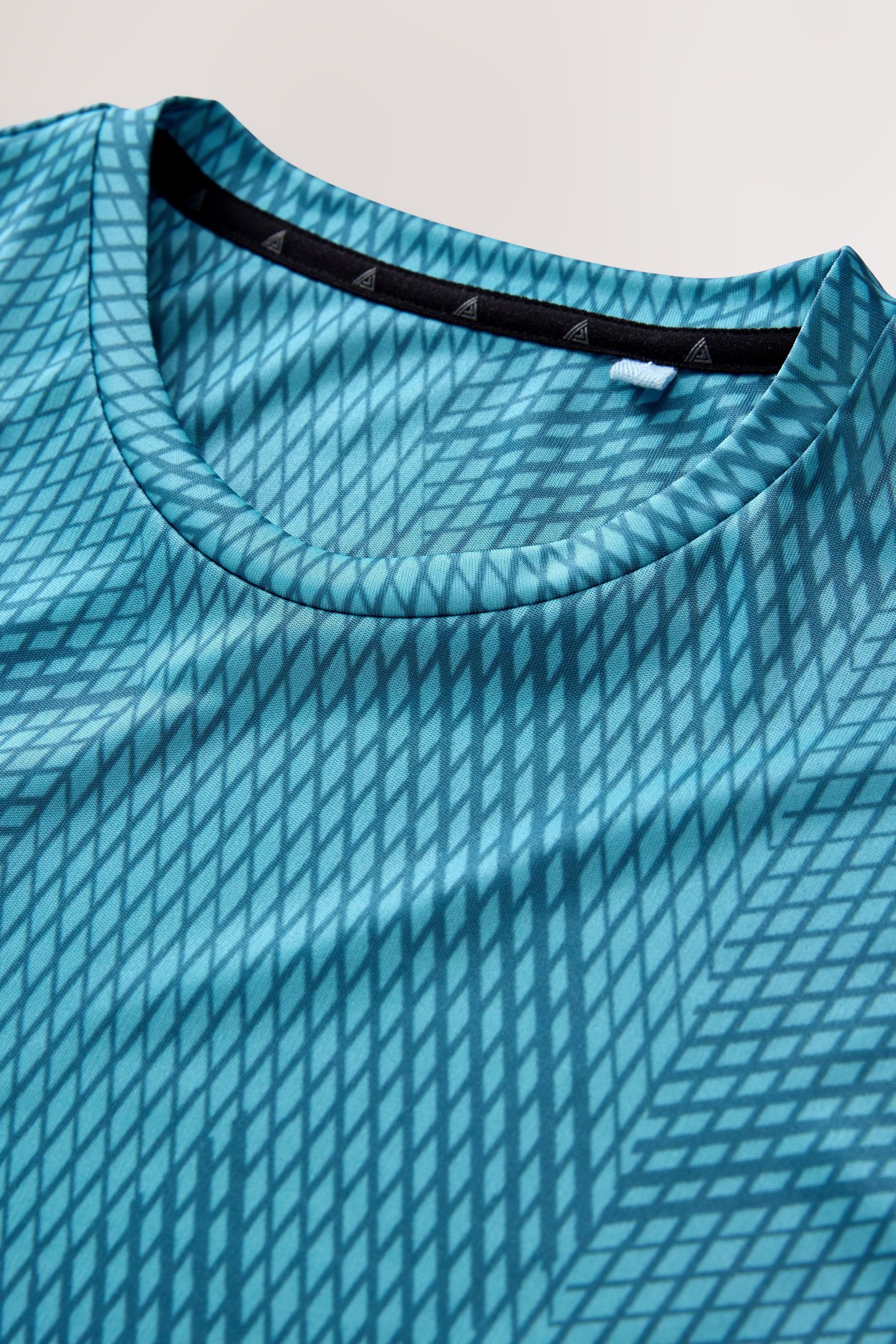 Next Trainingsshirt Sportshirt mit Aufdruck (1-tlg) günstig online kaufen