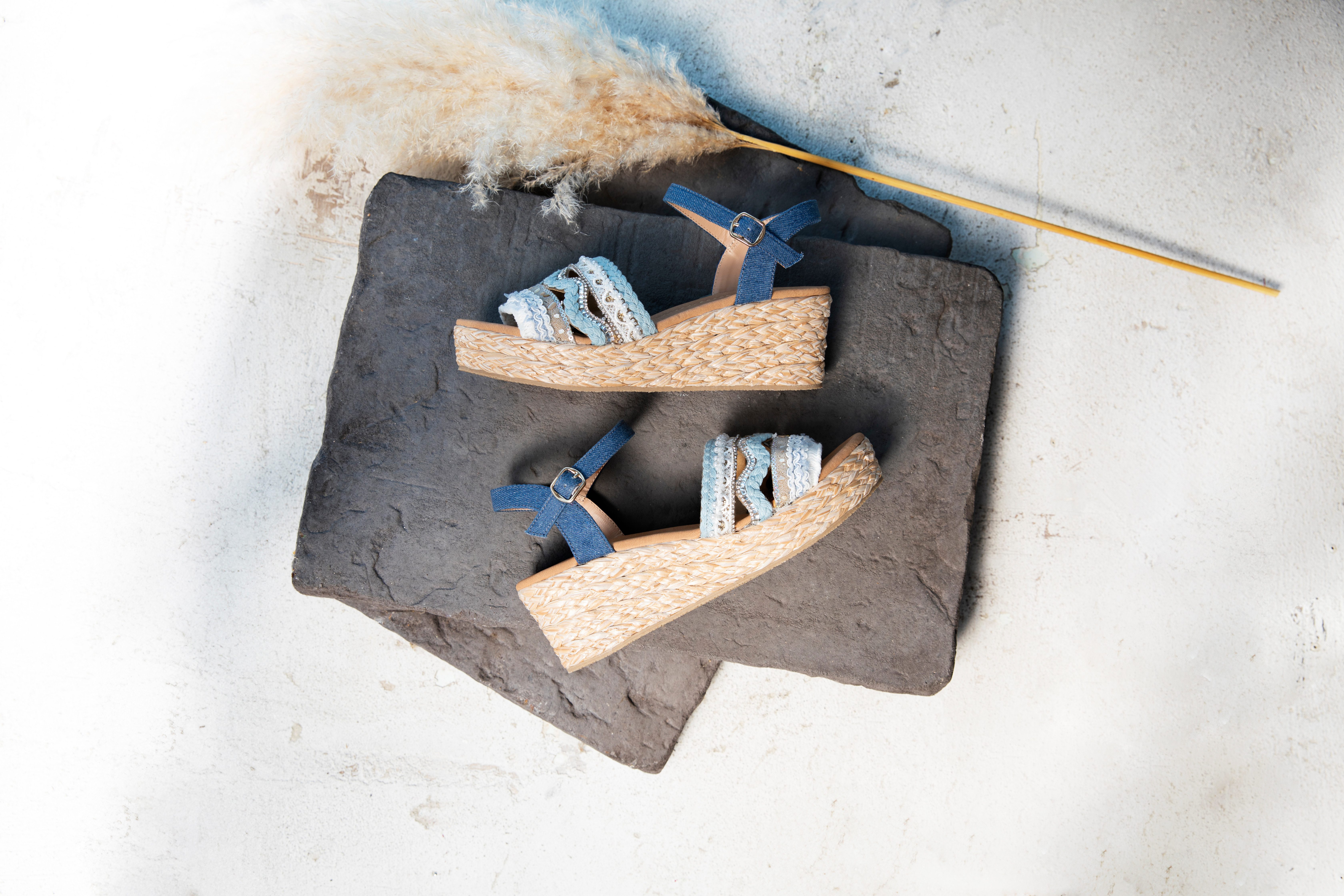 Aniston SHOES Keilsandalette, Sandale, Sommerschuh, Pailletten günstig online kaufen